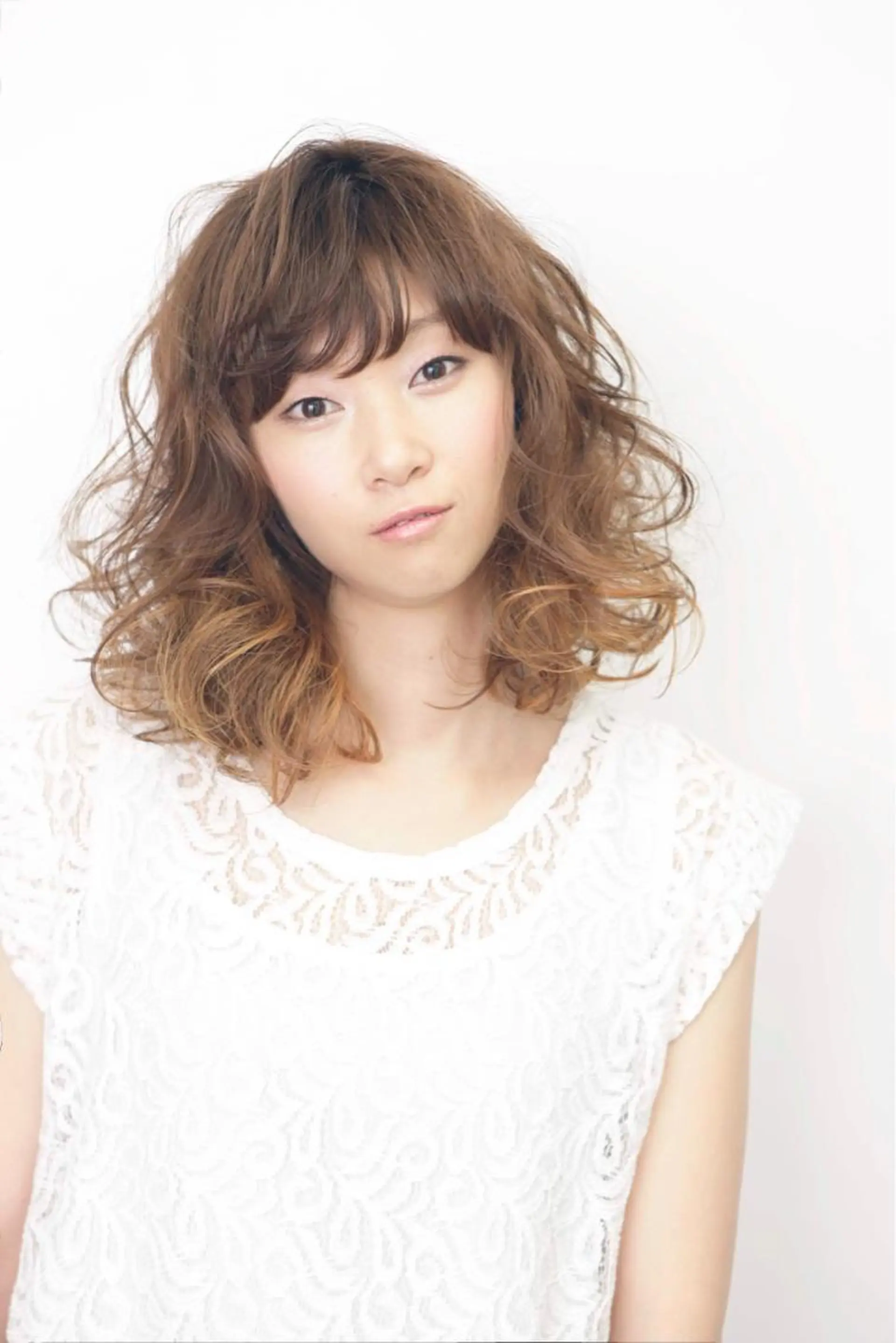 ロング カラー パーマ グラデーションカラー アドミラルYoshi oのヘアスタイル