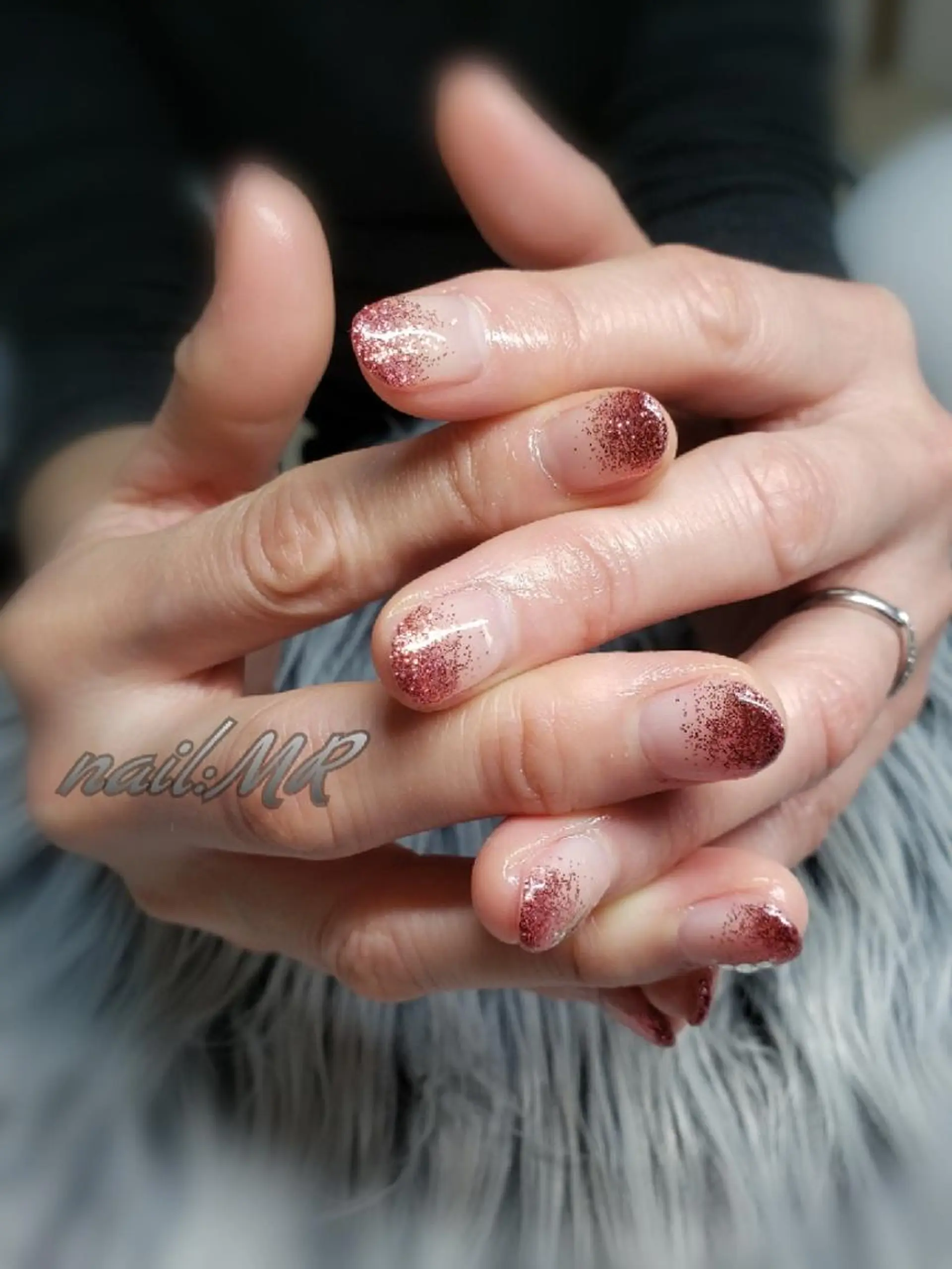 ネイル グラデーション ラメ(グリッター) ラメグラデーション ピンク バレンタイン Nail salon Coco【溝の口駅】のネイルデザイン