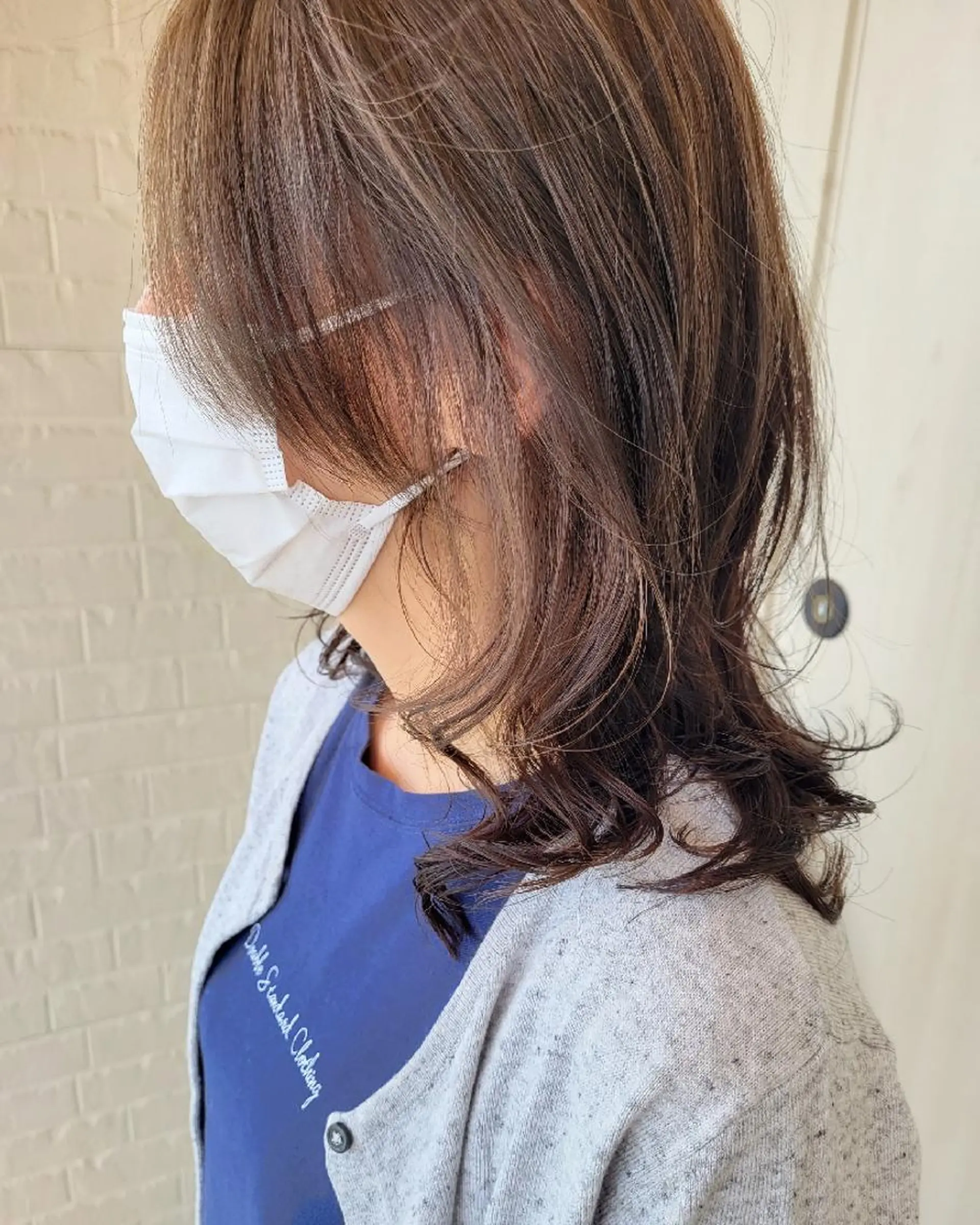 ミディアム 清水 沙織のヘアスタイル