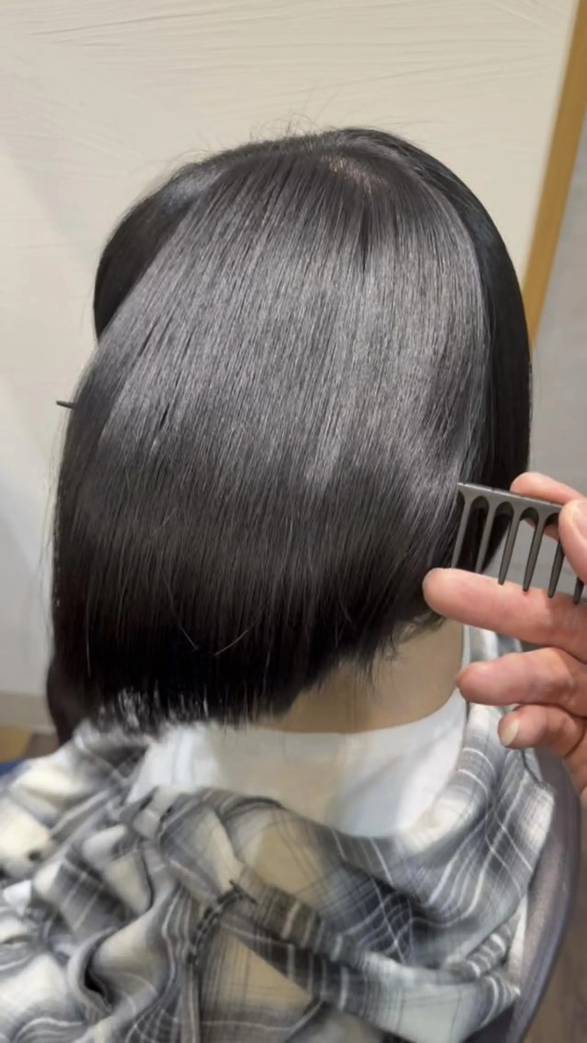 ミディアム ボブ 伸ばしかけ 縮毛矯正 縮毛矯正 トリートメント 作田 洋介のヘアスタイル