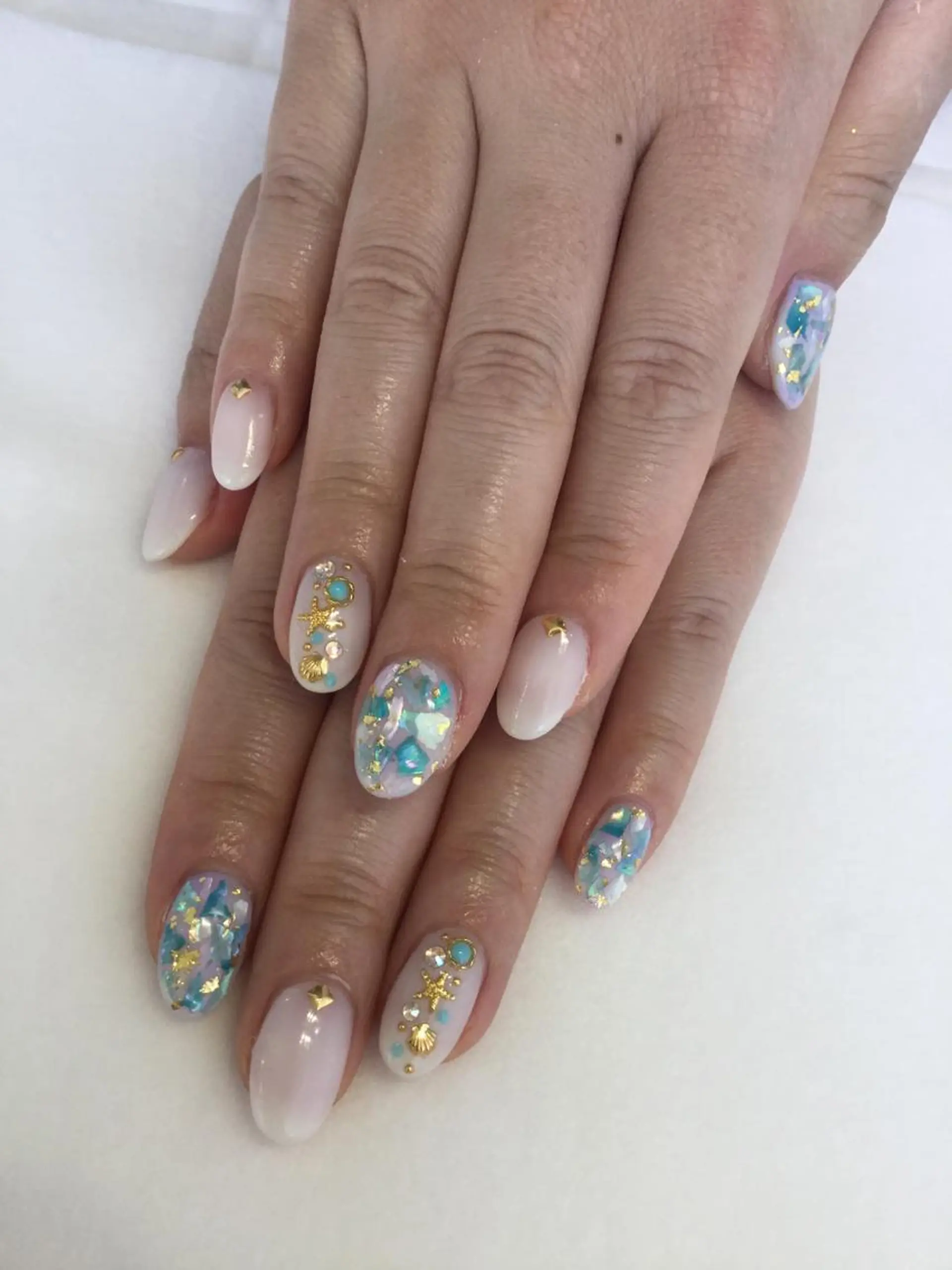 ネイル ハンドネイル 💎🐰 saki. m 🐰💎のネイルデザイン