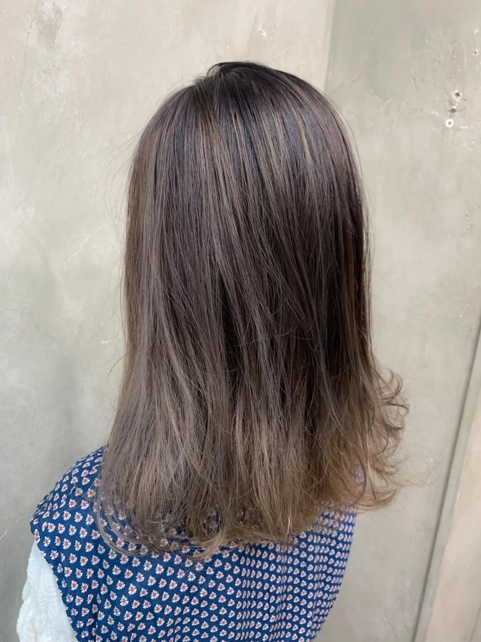 セミロング カラー バレイヤージュ レイヤーカット 🌈髪質改善💕 縮毛矯正✨青木まで✨のヘアスタイル