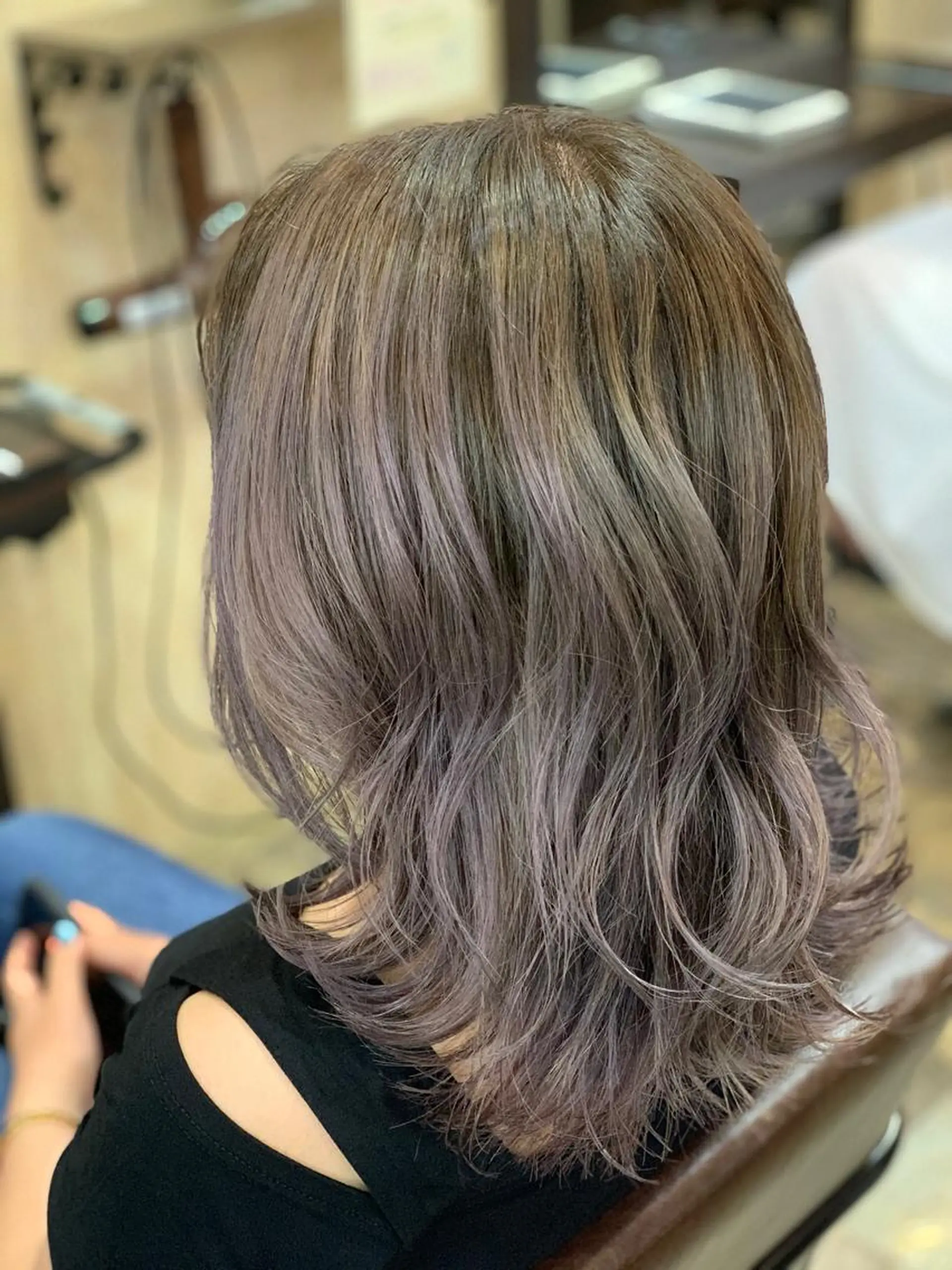 ミディアム カラー maimi .のヘアスタイル