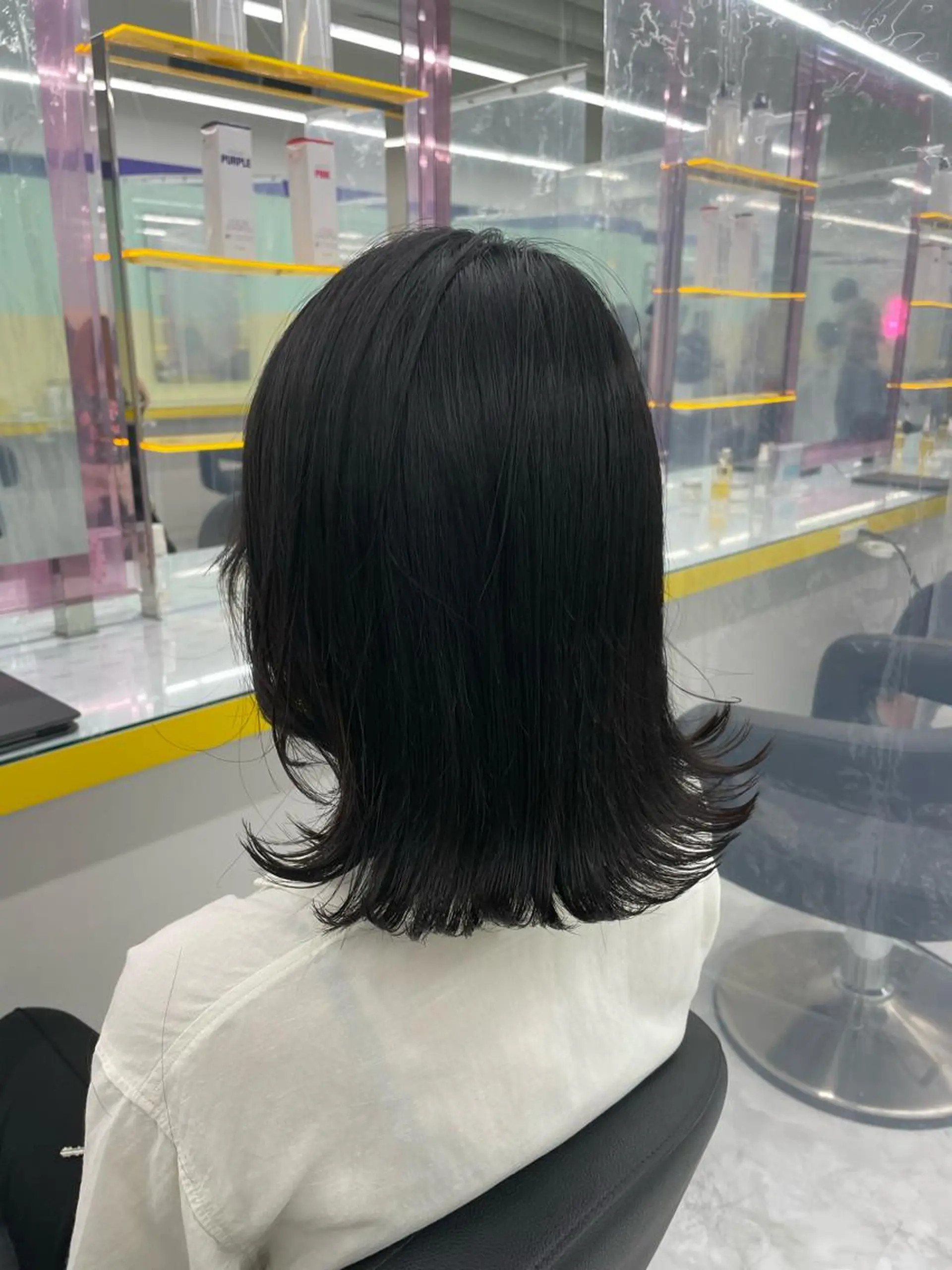 セミロング カラー パーマ ヘアアレンジ ネイル マツエク・マツパ 韓国風ベージュ🤎 赤みなし🌿横浜🤎のヘアスタイル