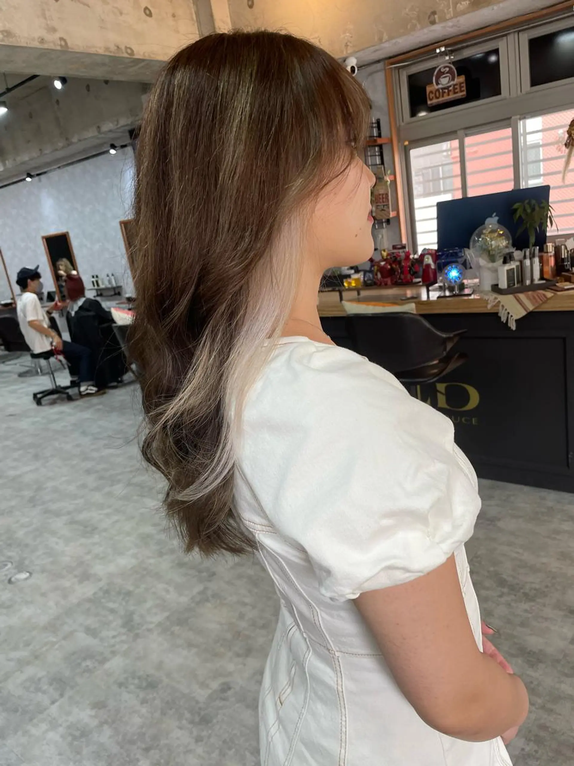 ロング andKおもろまち店 艶ダブルカラー✨のヘアスタイル
