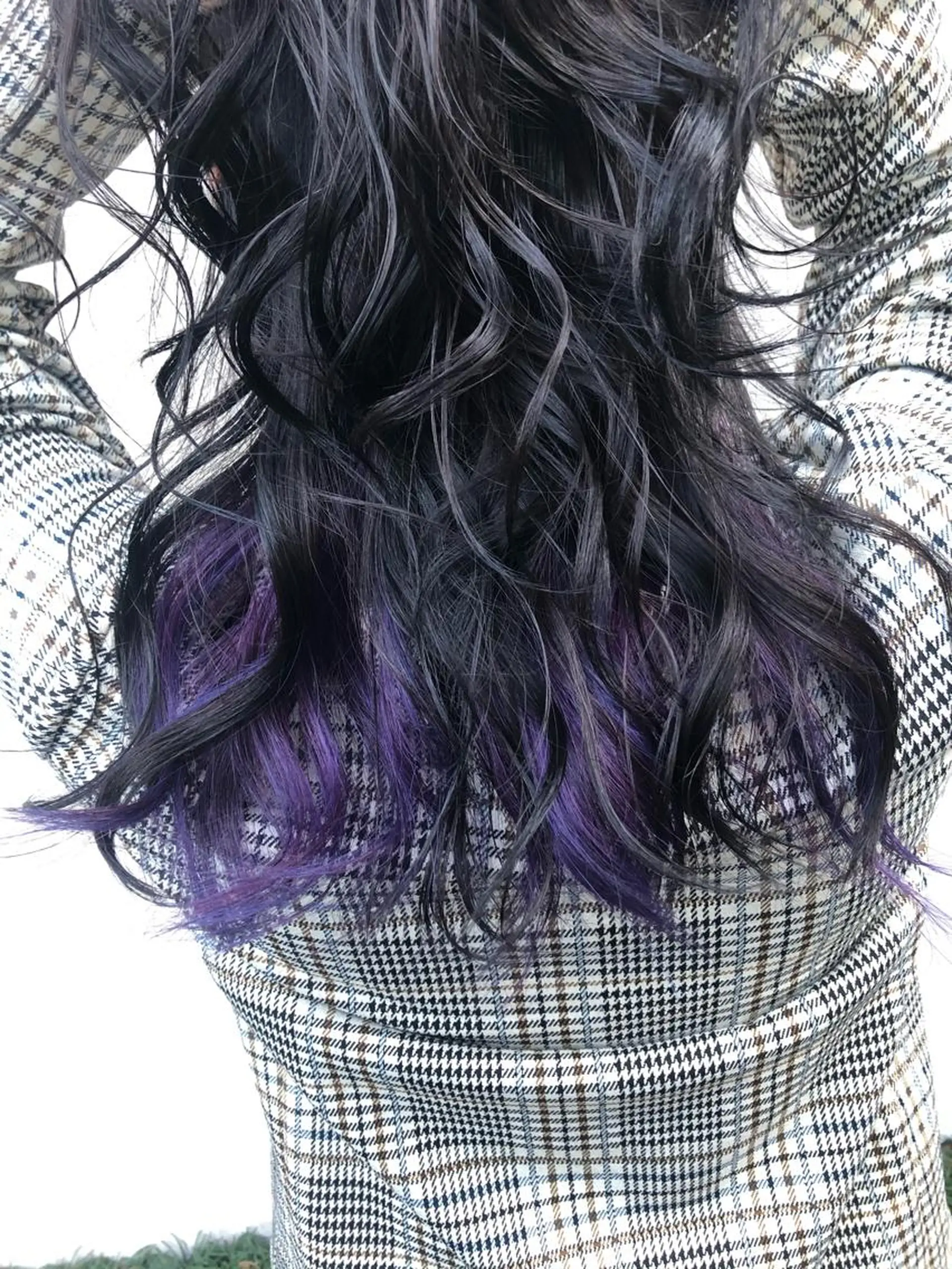 セミロング カラー ヘアアレンジ ブルーカラー インナーカラー パープルカラー ヘアカラー トリートメント 金森 斗夢のヘアスタイル