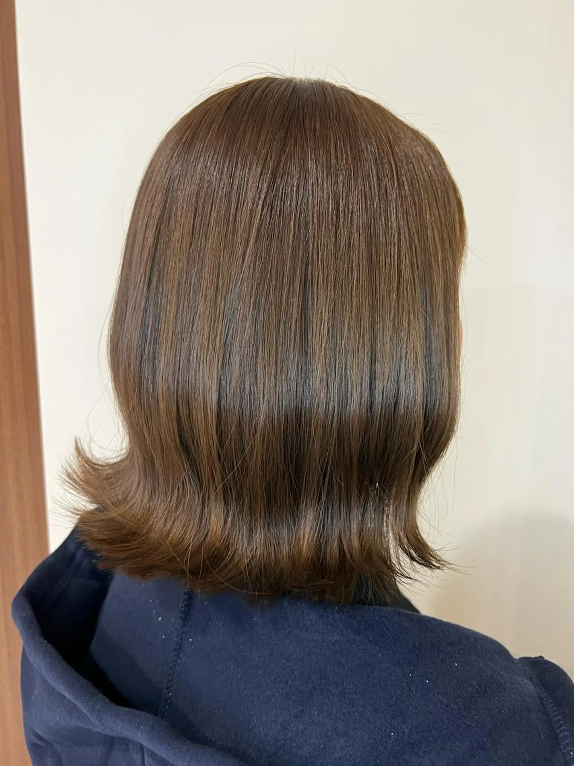 ミディアム カラー くびれヘア 外ハネヘア ながやま まいのヘアスタイル