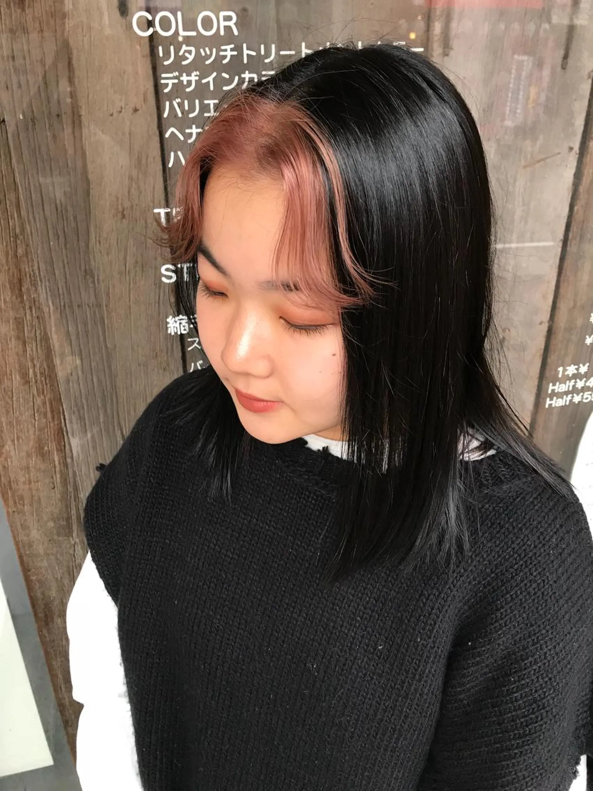 セミロング カラー ブリーチ ピンクカラー サカグチユキナ 【tocca】のヘアスタイル