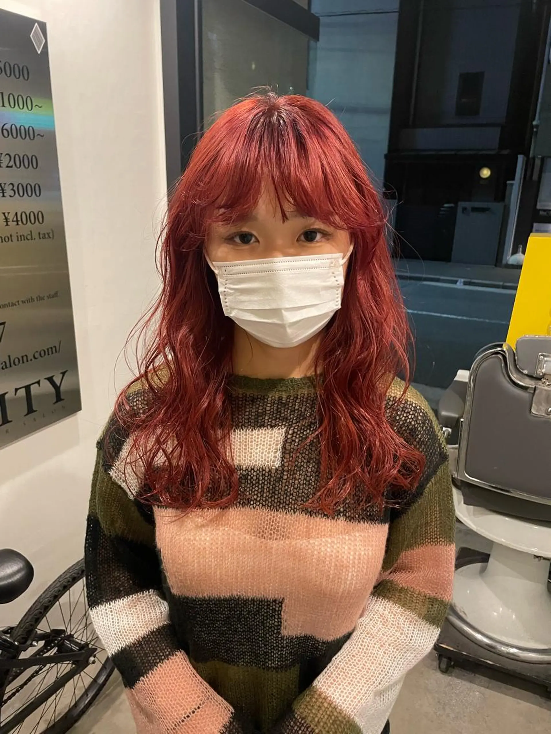 セミロング カラー レッドカラー カット ヘアカラー トリートメント hen所属・心斎橋/レイヤー/ ブリーチ/モエのヘアスタイル