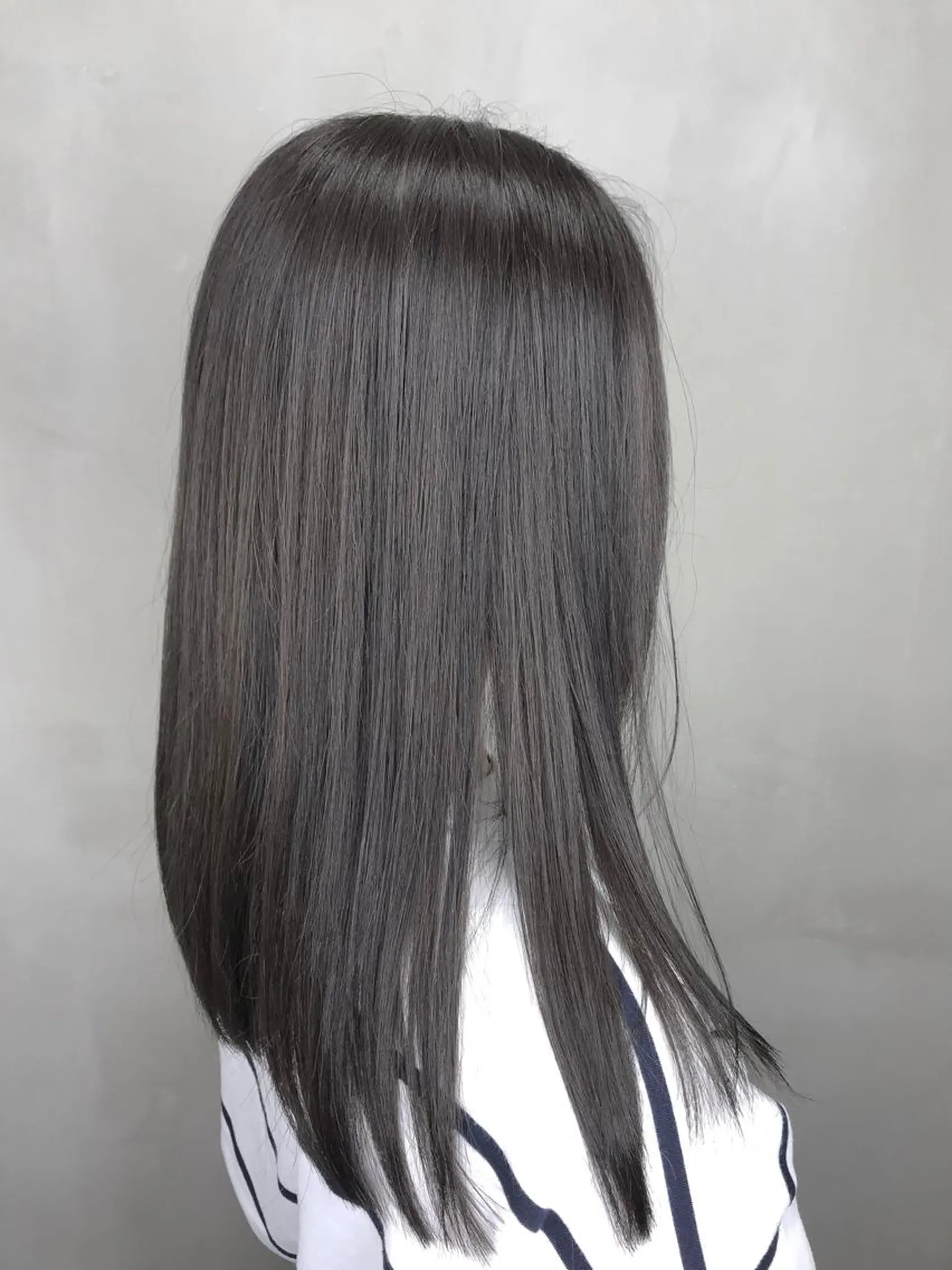 セミロング カラー アッシュ ブルーカラー ブルーアッシュ 【透明感、艶髪】西村 有司のヘアスタイル