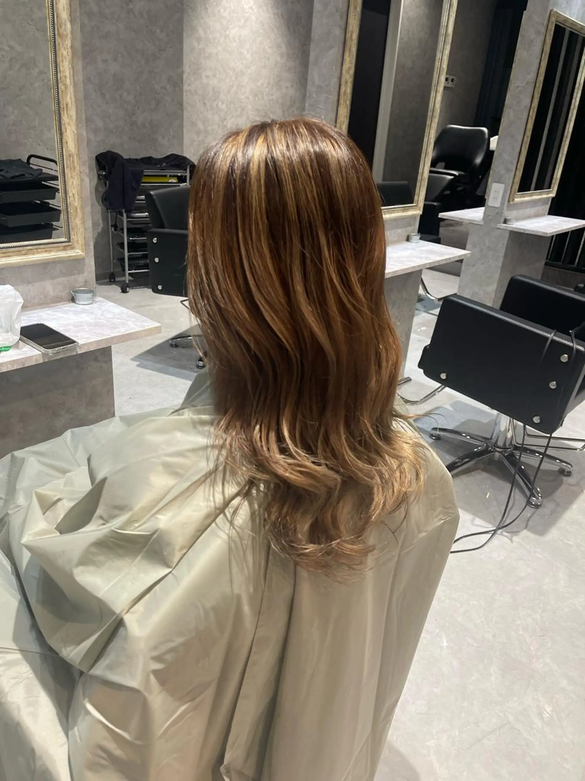 ロング ハイトーン ／ レイヤー/吉田陸斗のヘアスタイル