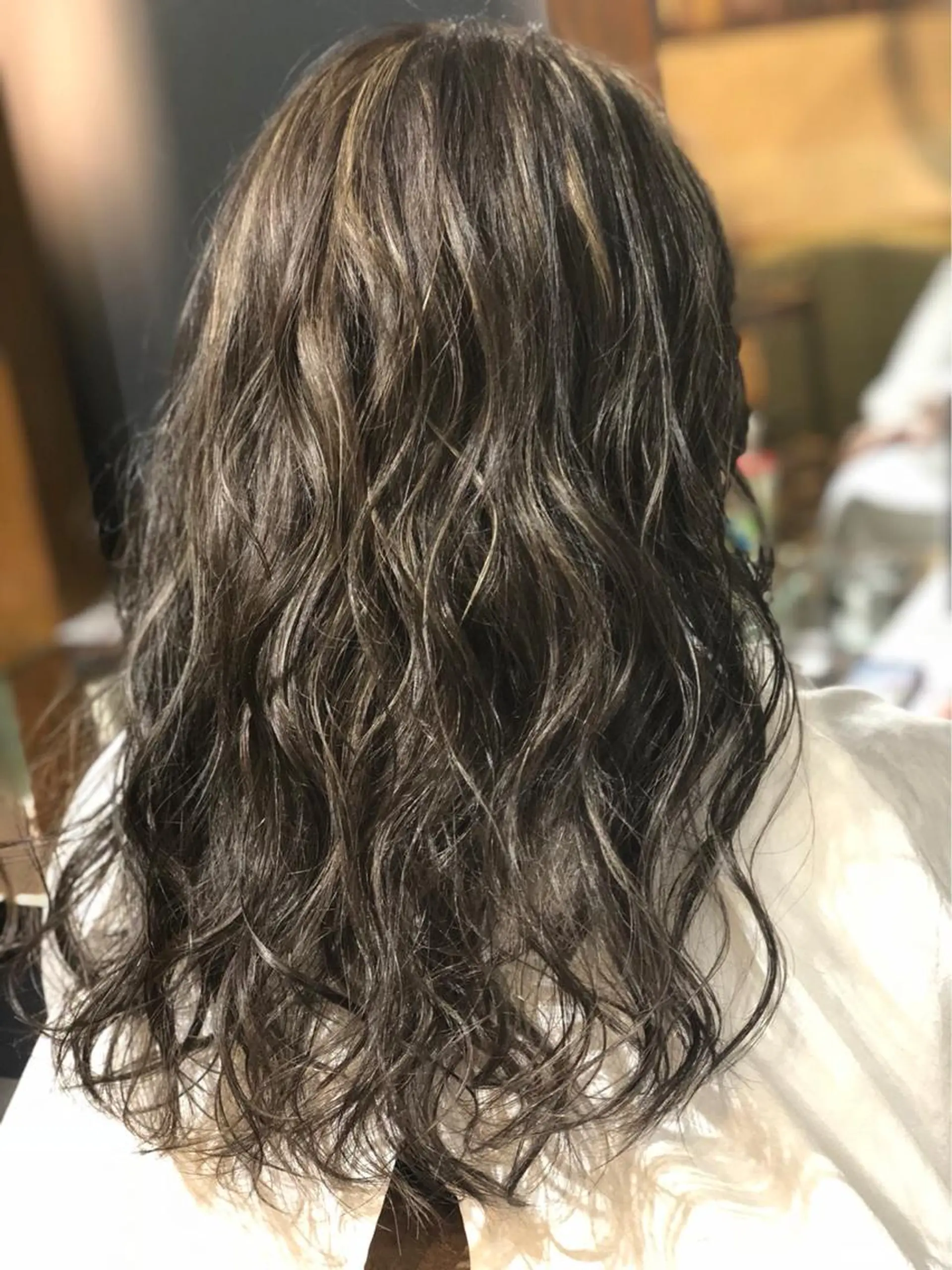 セミロング ヘアカラー トリートメント 西村 雄二/エクステのヘアスタイル