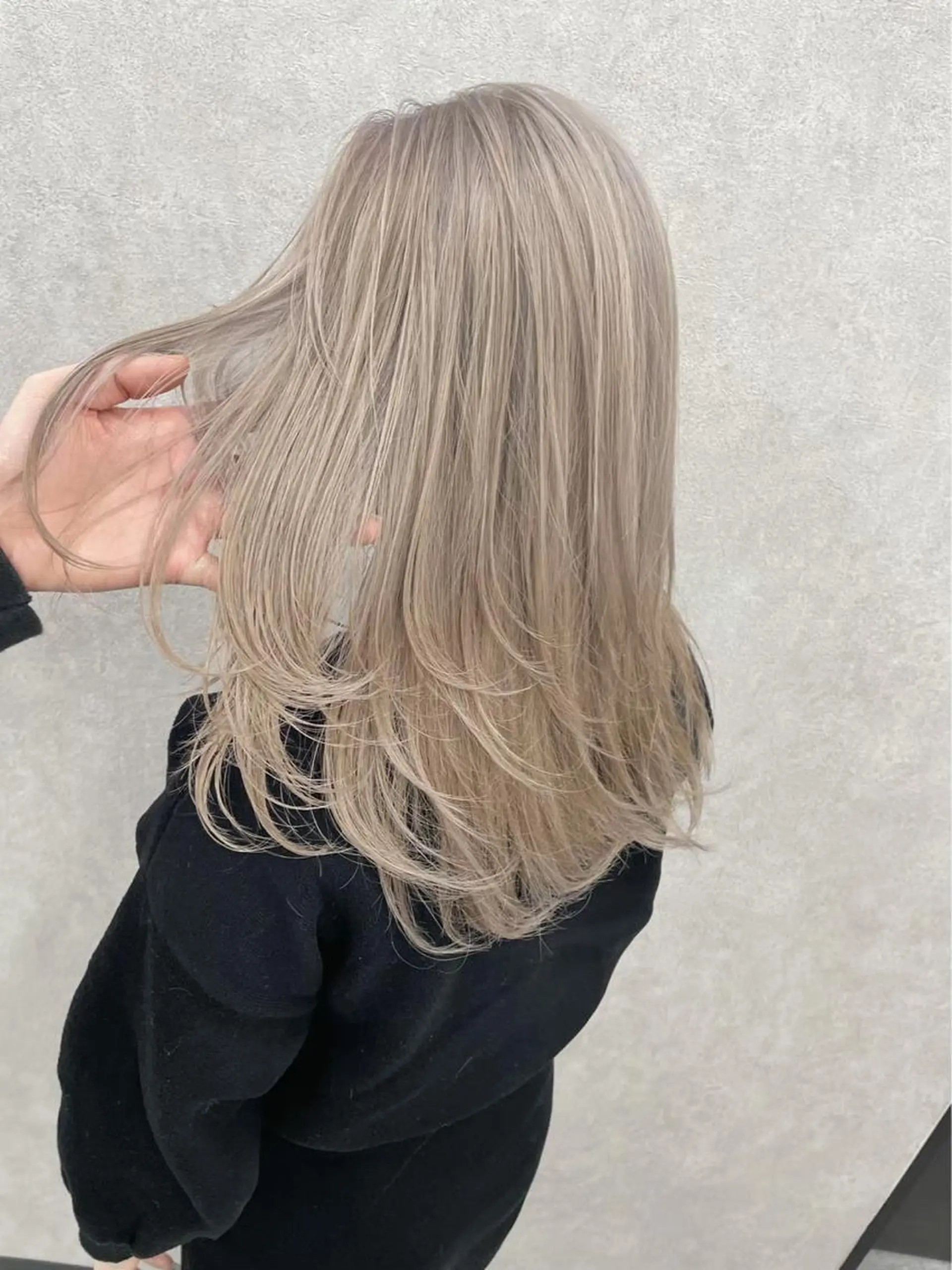 ミディアム カラー パーマ ヘアアレンジ メンズ キッズ ネイル マツエク・マツパ アイブロウ ショートボブ ミディアムパーマ メンズバレイヤージュ メンズブリーチ メンズハイライト Eirデザイナーズ サロン茶屋町tomoのヘアスタイル