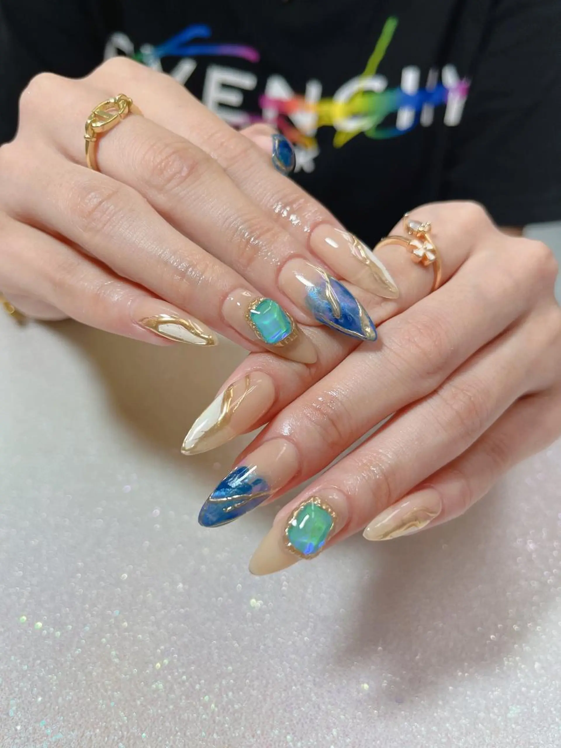 ネイル Flowerネイルサロン所属・. yukiのネイルデザイン