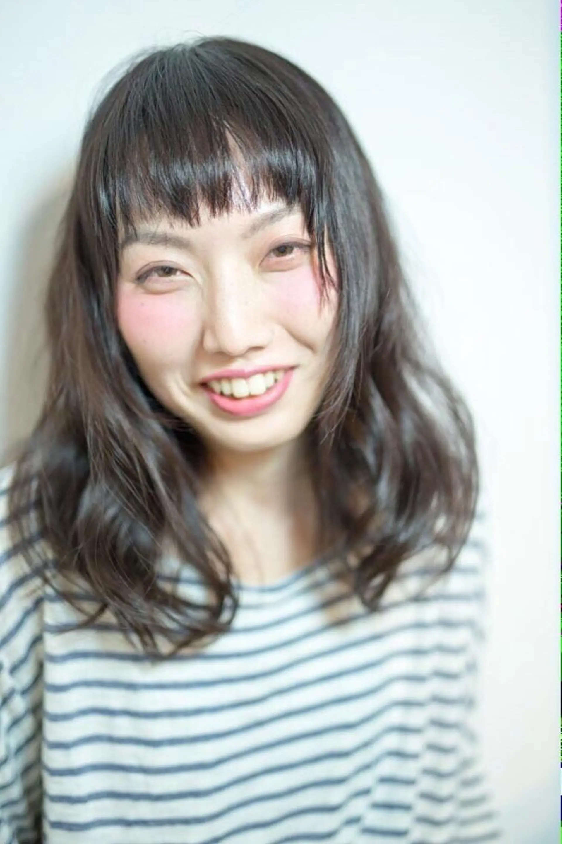 ミディアム リズ 都島のヘアスタイル