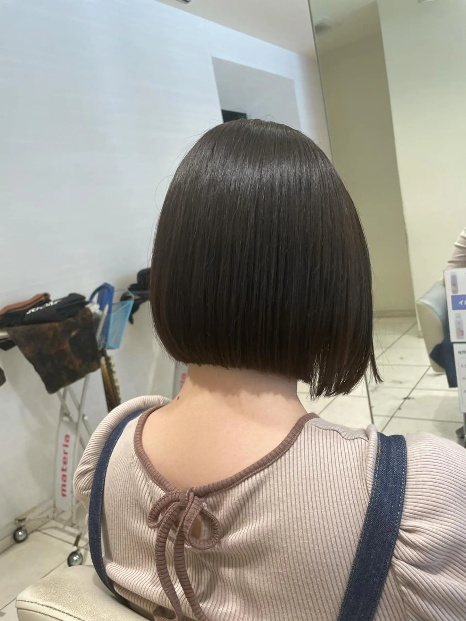 ショート カット MODEks eau 佐藤優志のヘアスタイル