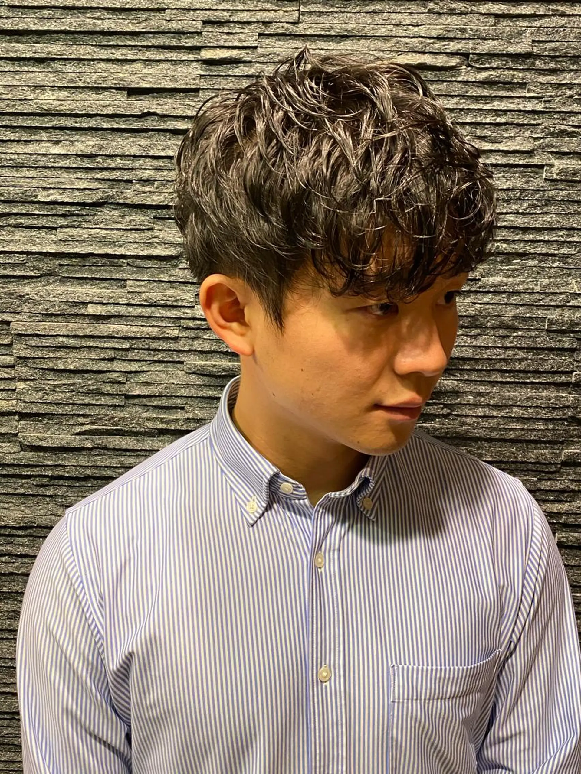 ミディアム パーマ メンズ 岡本 宗士のヘアスタイル