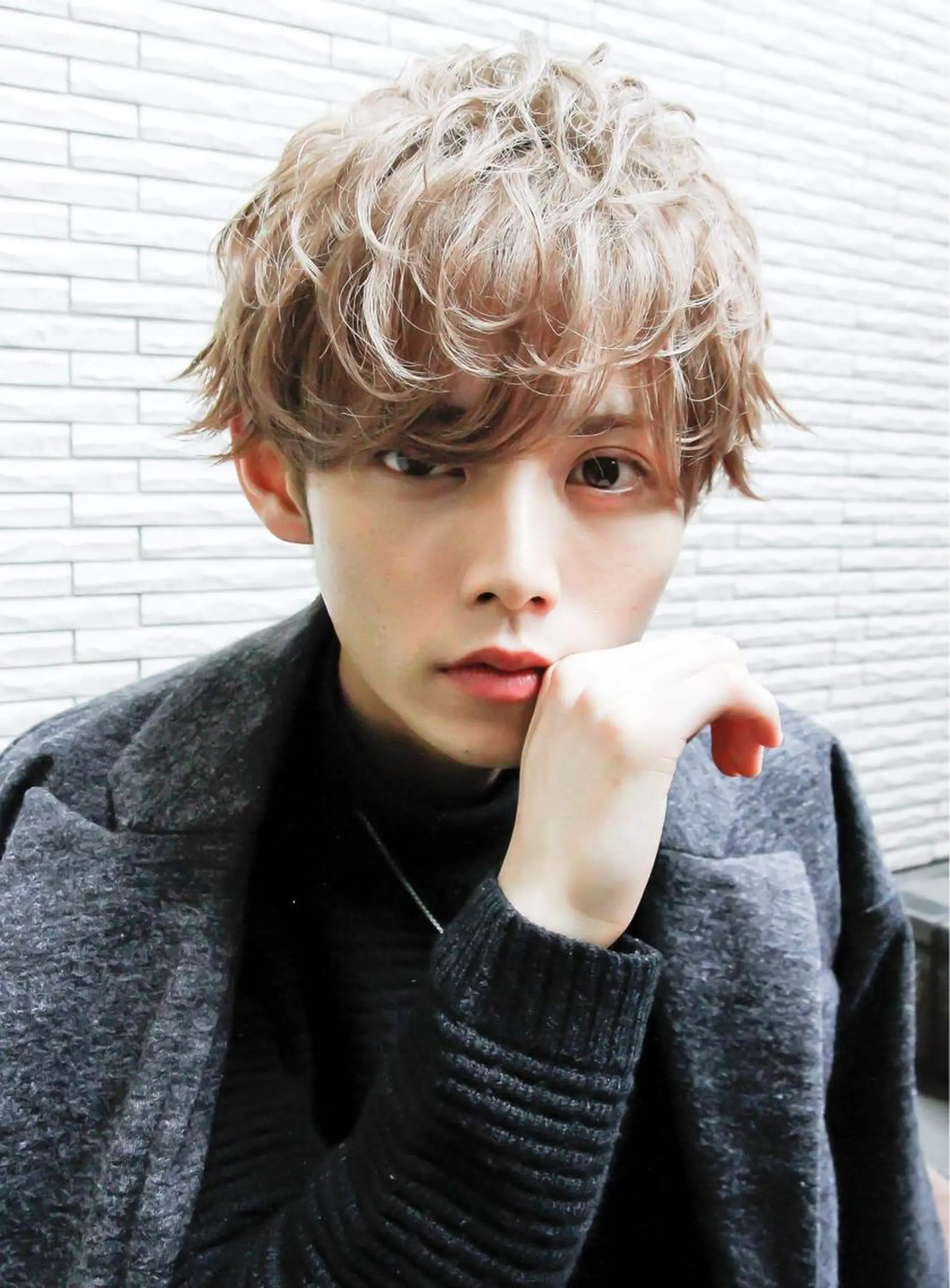 ショート カラー パーマ メンズ イズ ミのヘアスタイル