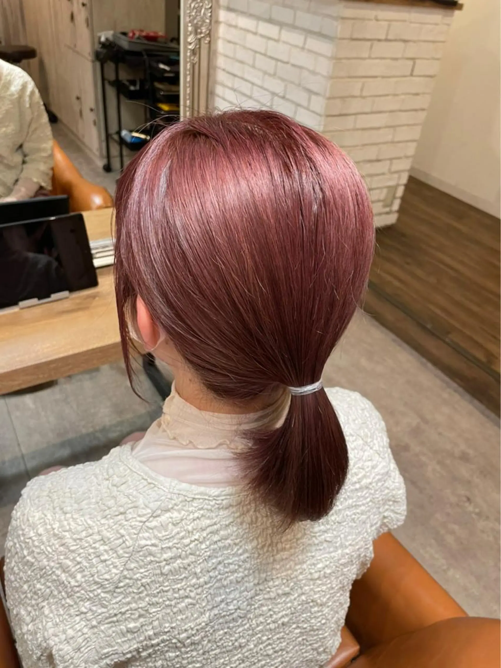 カラー ダブルカラー ピンクカラー HARE 川崎晴佳のヘアスタイル