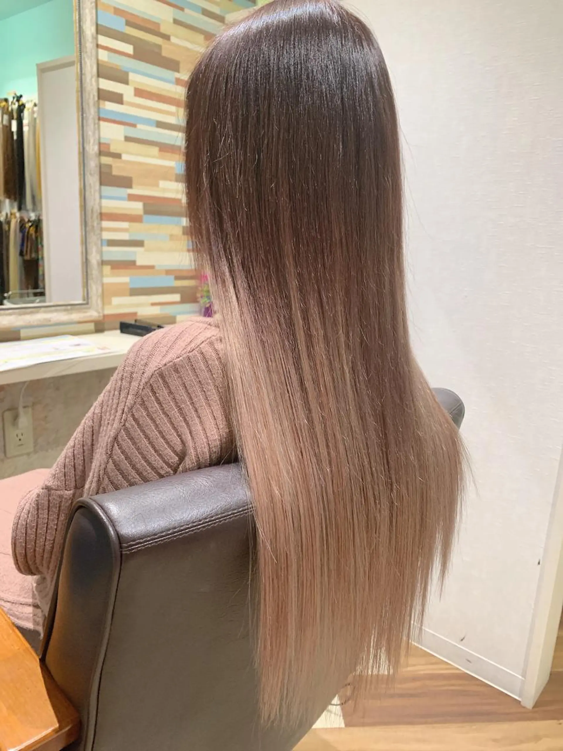 セミロング カラー ベージュカラー グラデーションカラー ピンクカラー ピンクベージュ エクステ stylist Yukieのヘアスタイル