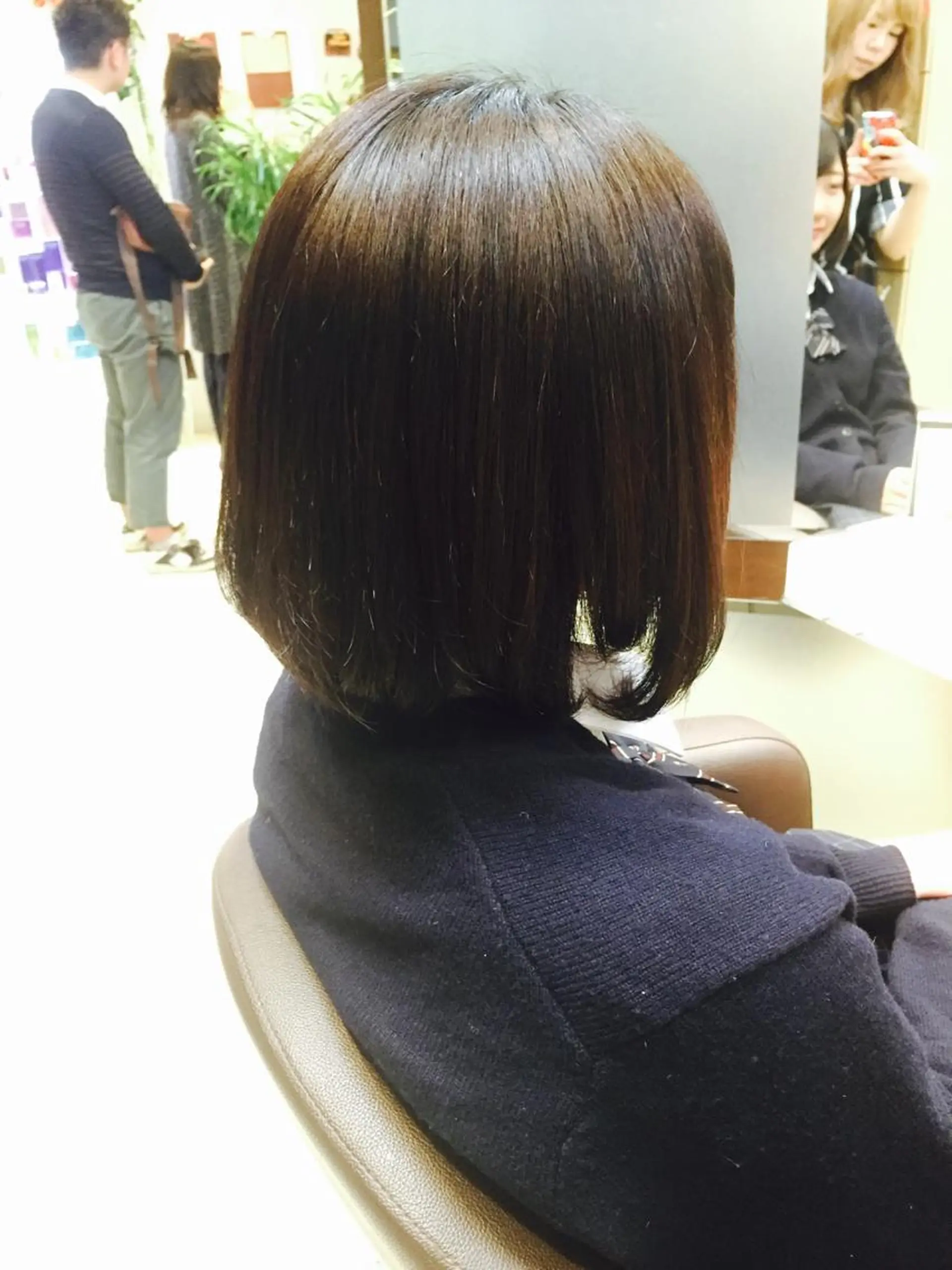 ミディアム スズキ シオリのヘアスタイル