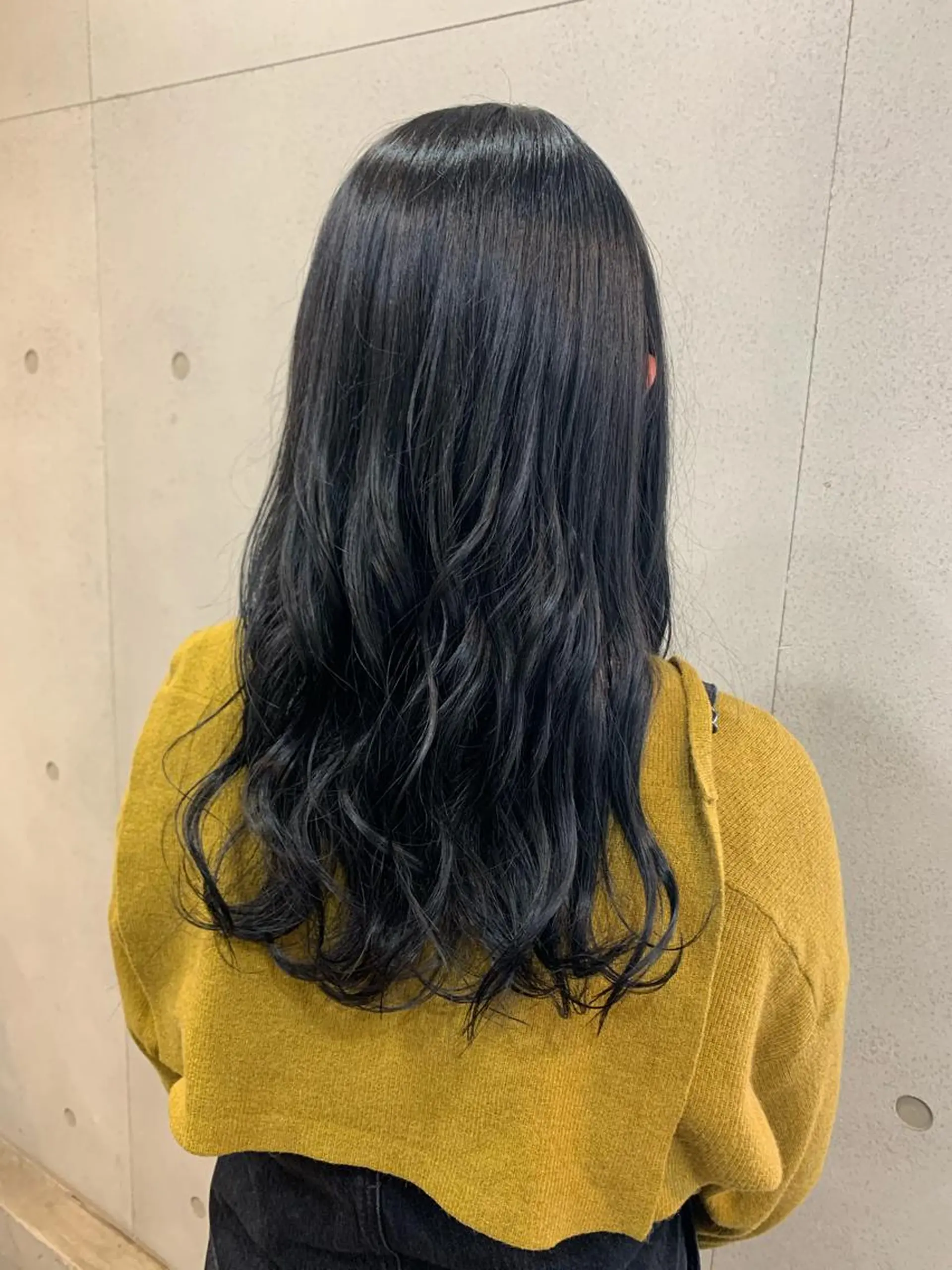 セミロング おせ ちさとのヘアスタイル