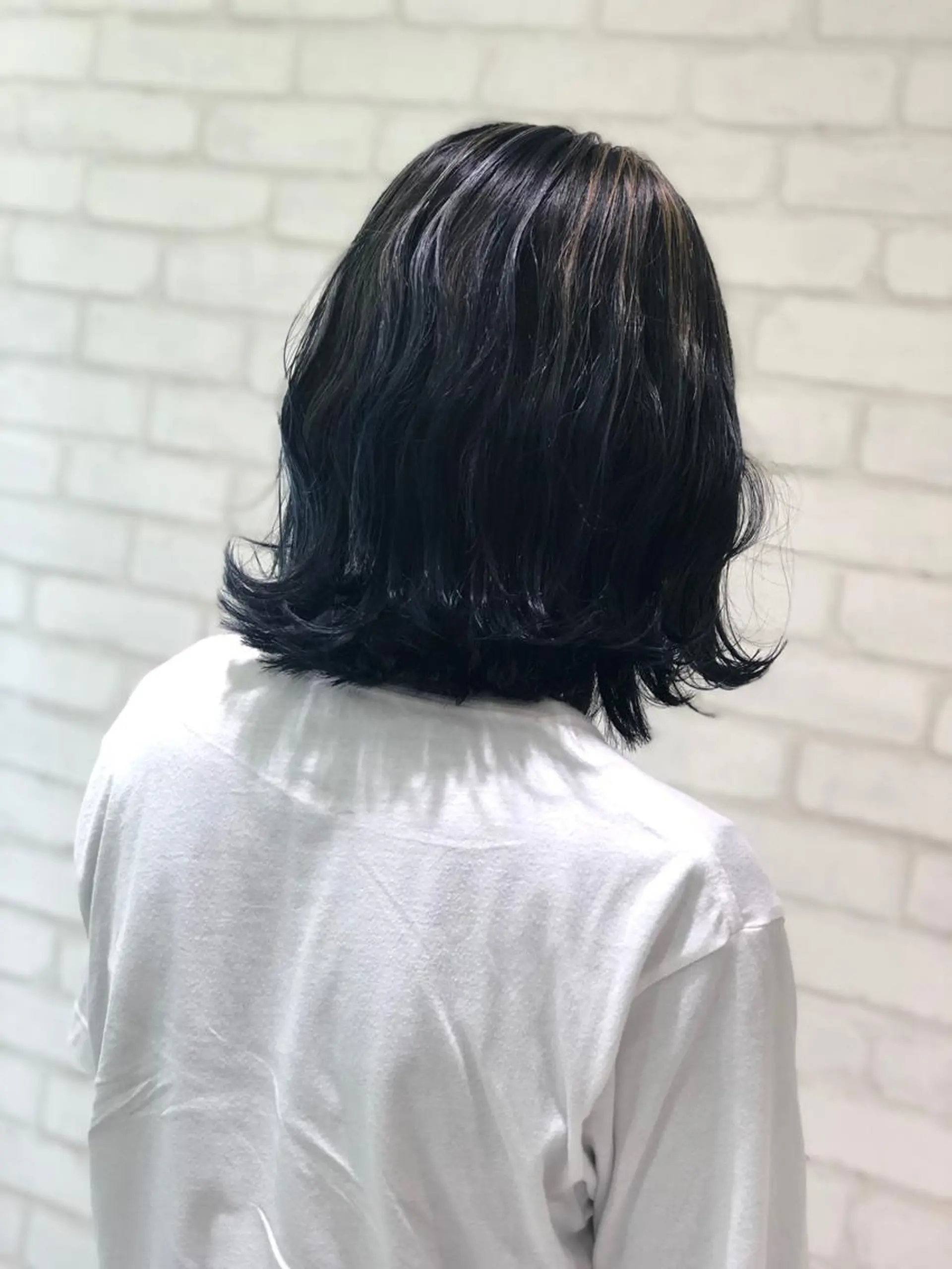 ミディアム 高岡 杏実のヘアスタイル
