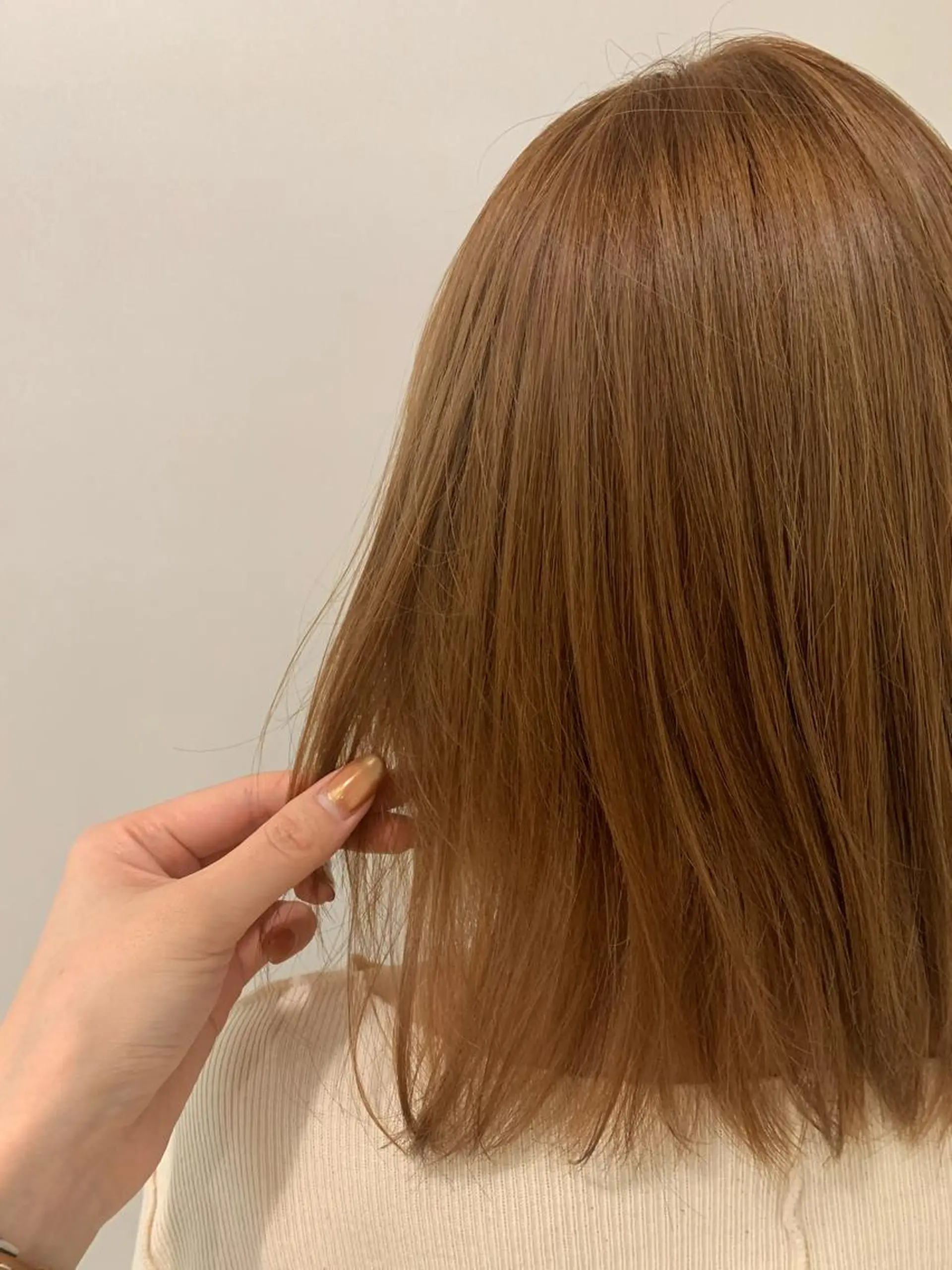 ミディアム カラー 加藤 綾華のヘアスタイル