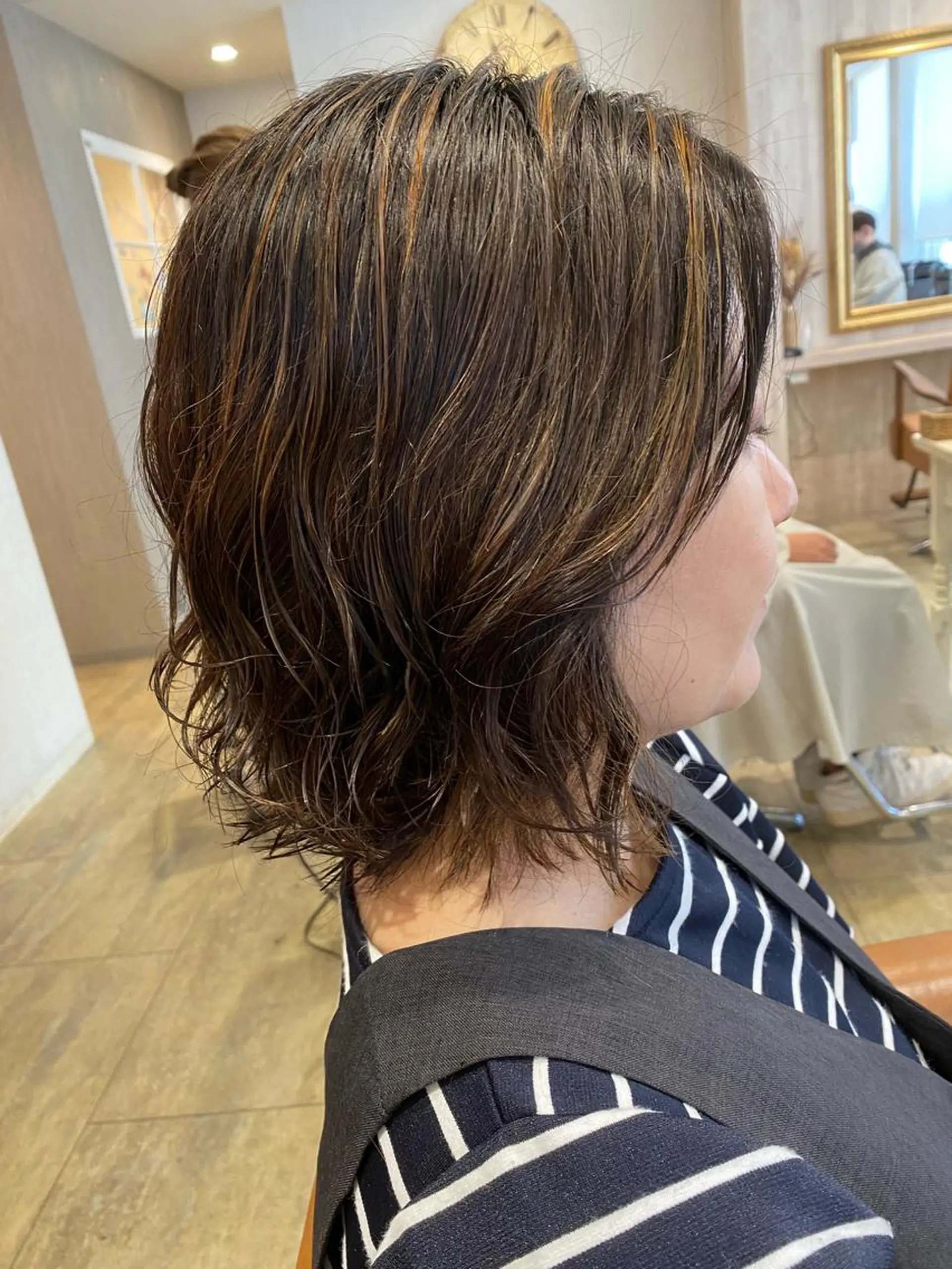 ミディアム パーマ 大島 瑞穂　ビズヘアーのマツエク・マツパデザイン