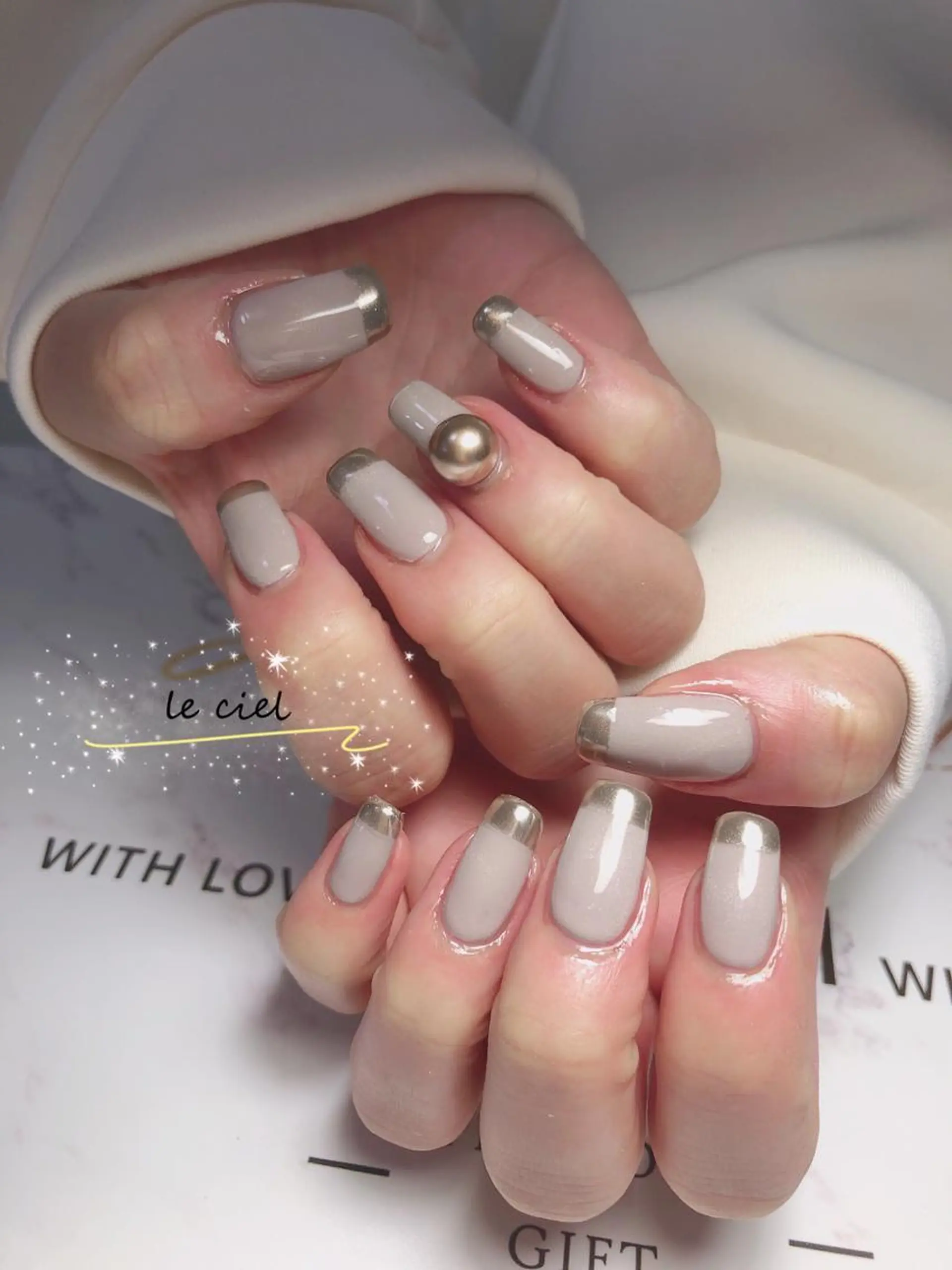 ネイル ゴールド マグネットネイル ミラーネイル ハンドネイル Naka Rieのネイルデザイン