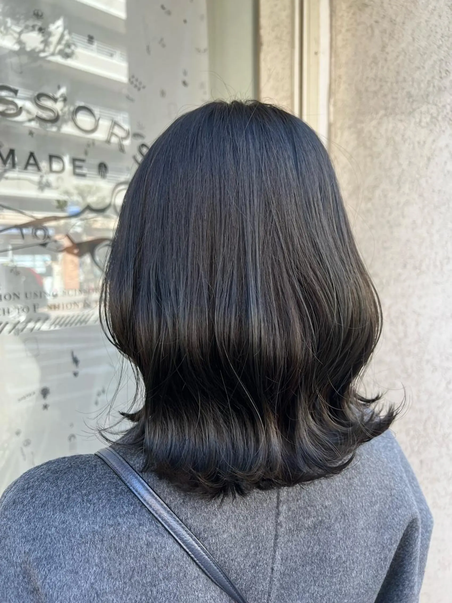 ミディアム カラー ヘアカラー トリートメント haru .のヘアスタイル