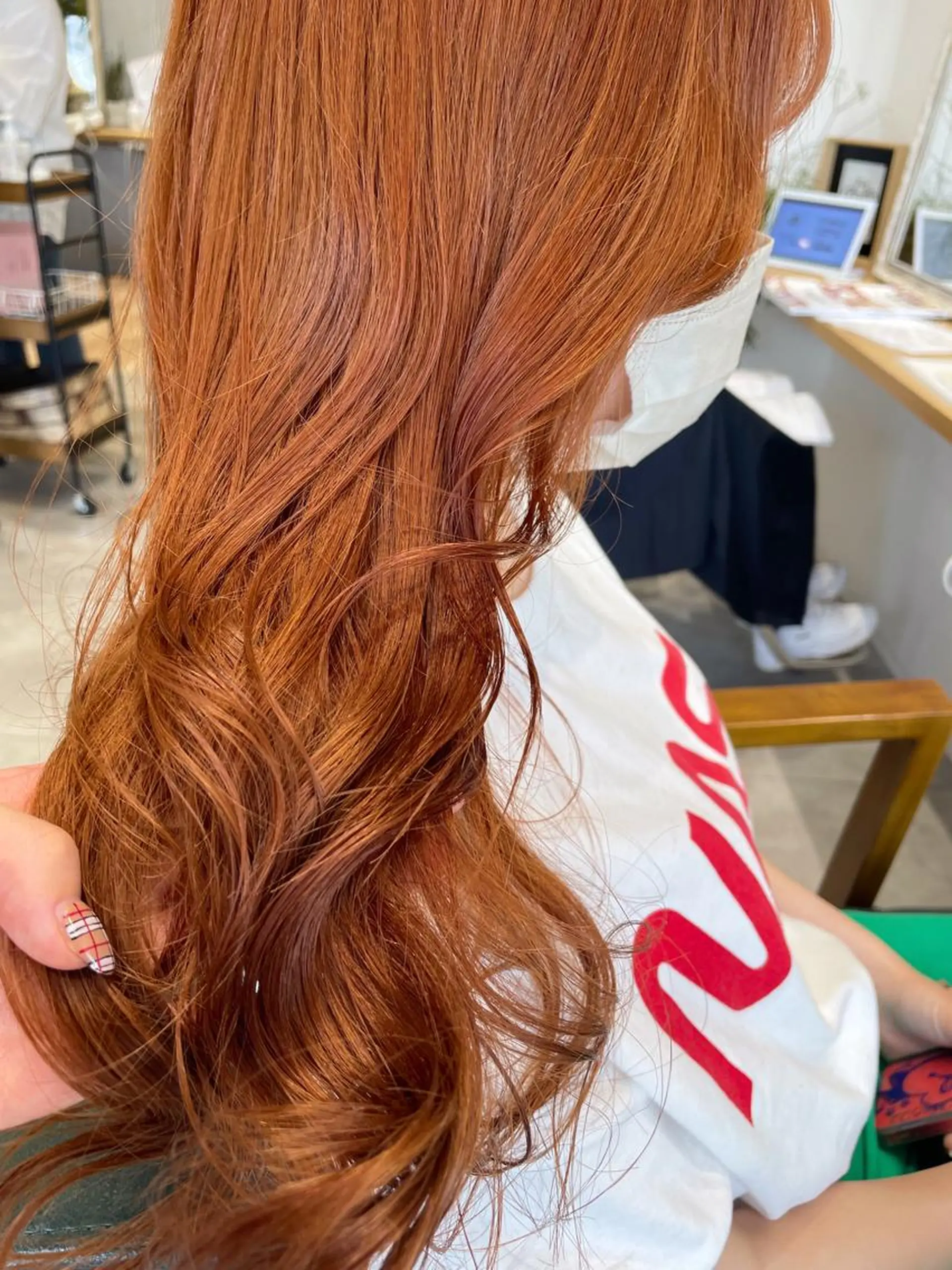カラー オレンジ 三村 桜生のヘアスタイル