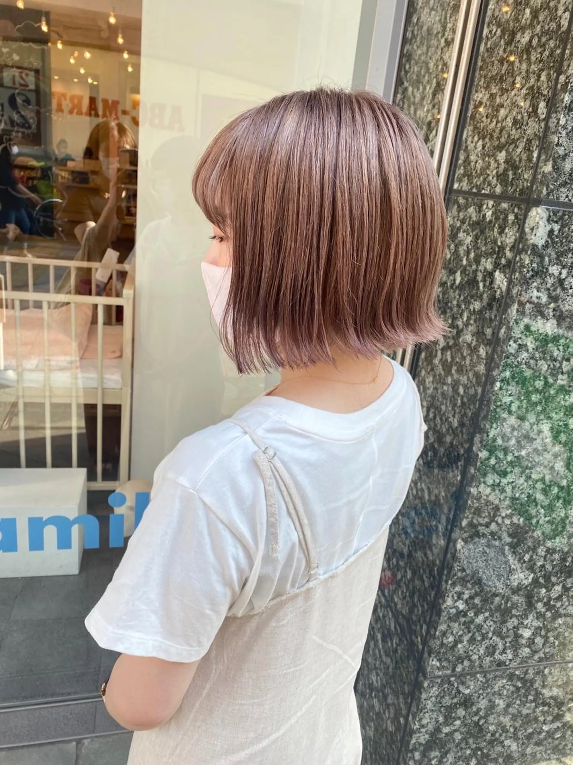 ショート カラー ブリーチ カット コマツリサ ROCCO eastのヘアスタイル