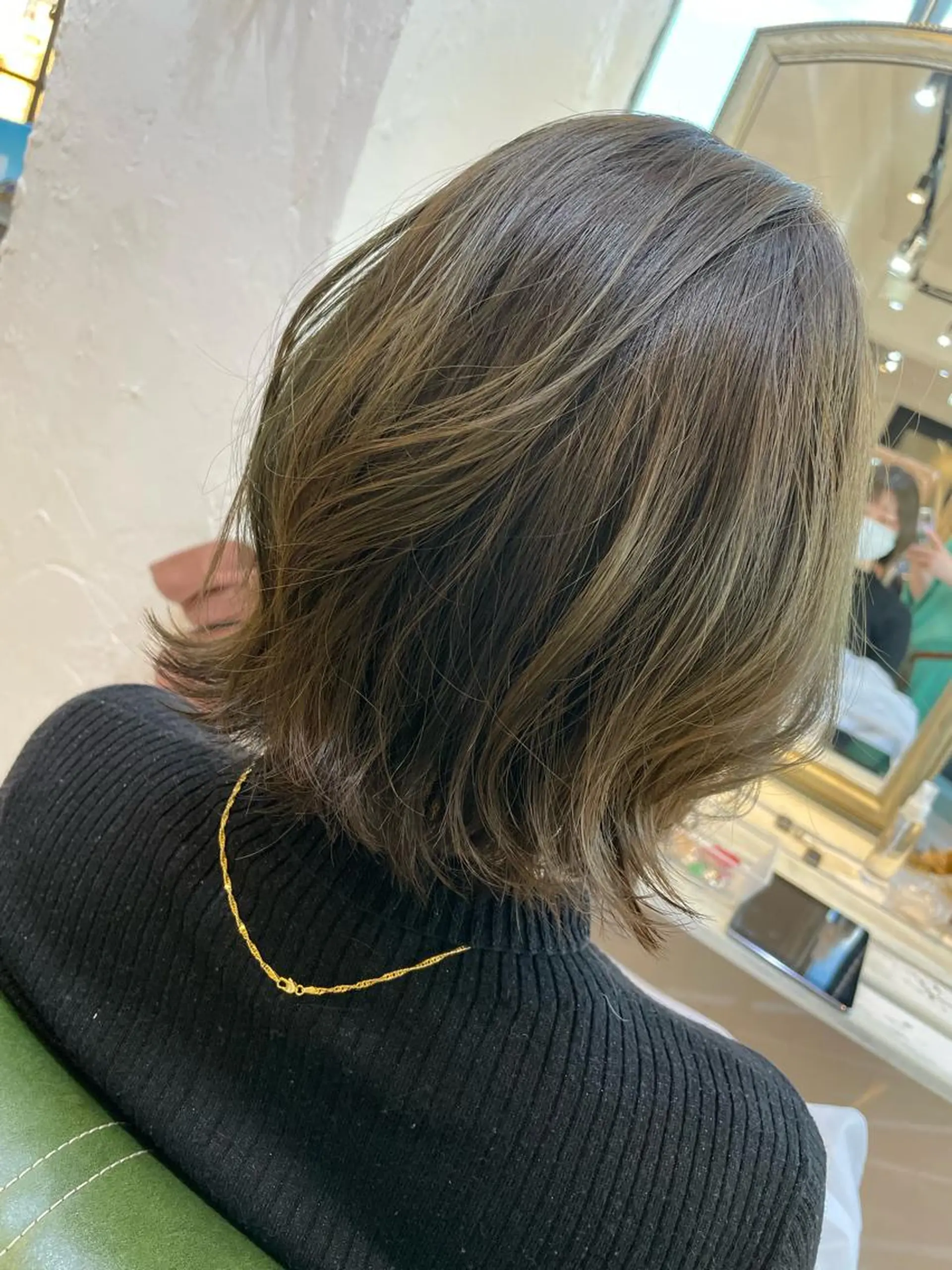 ショート カラー 金子 しおりのヘアスタイル