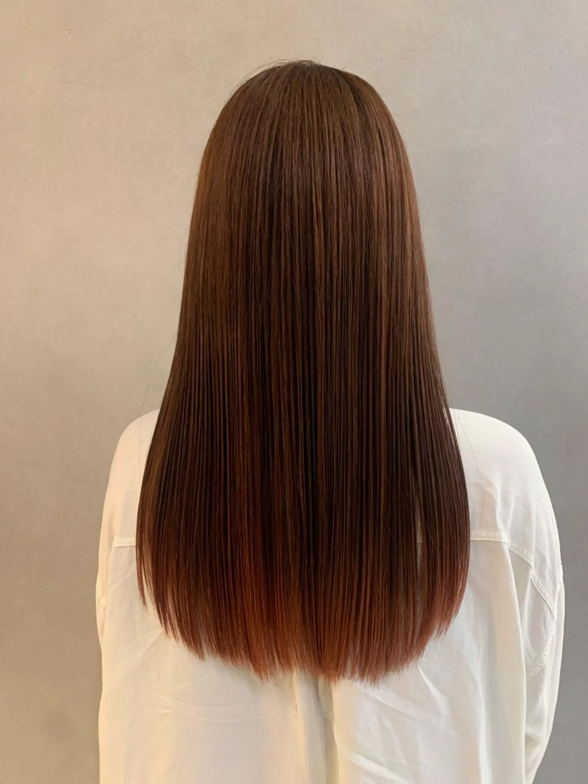 ロング くせ毛 外国人風カラー ハイライト 髪質改善 似合わせカット ヘアカラー トリートメント 土佐 優奈のヘアスタイル