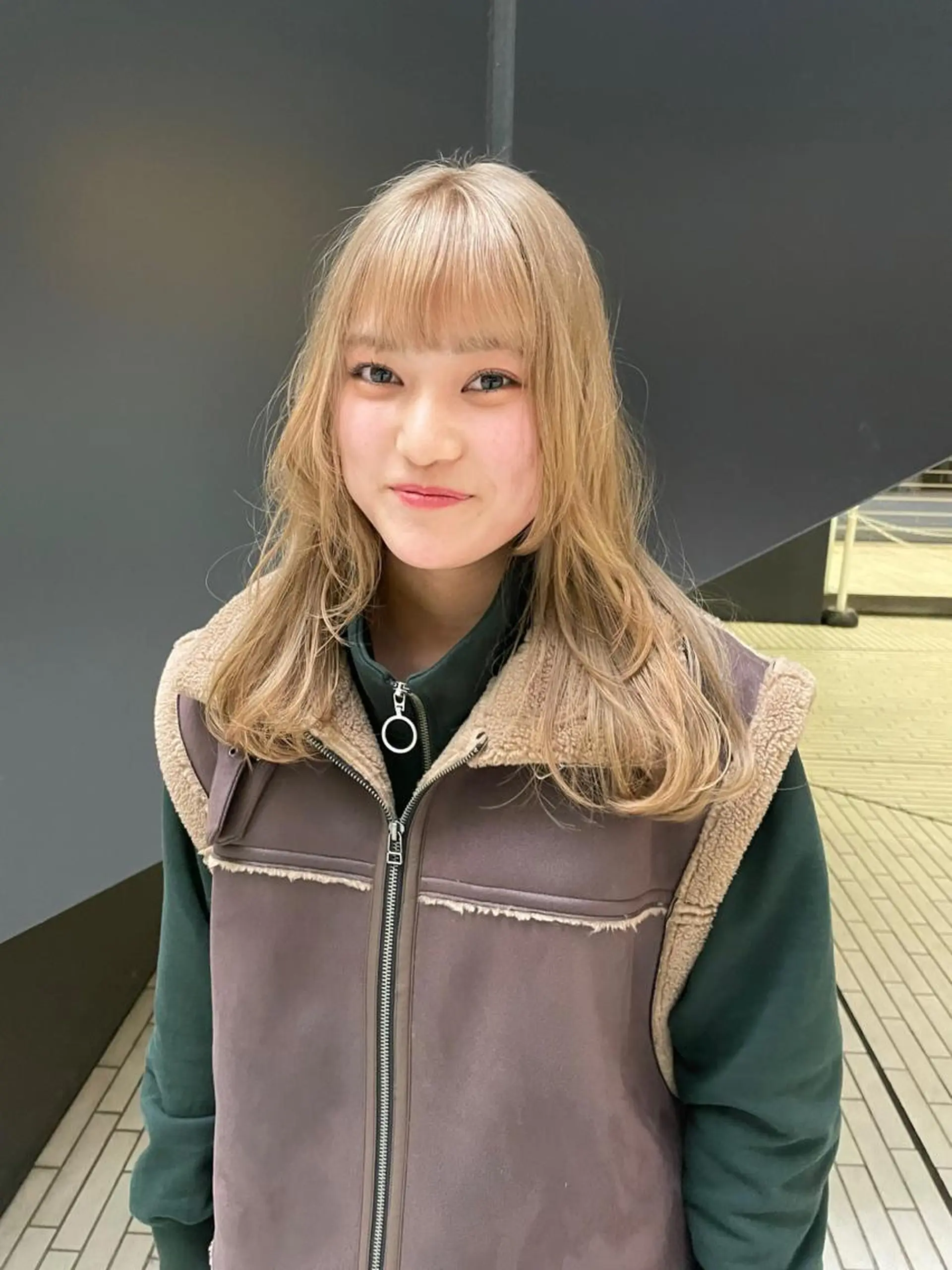 ロング カラー ハイライト/ブリーチ /綾華のヘアスタイル