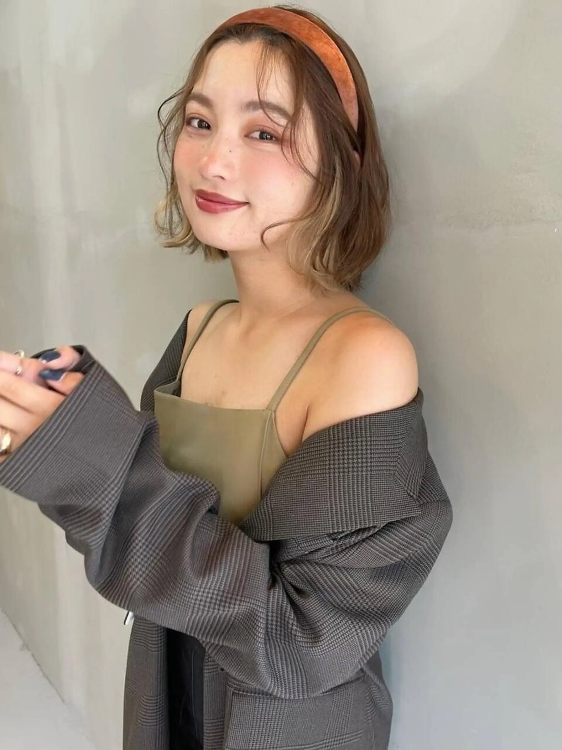 セミロング カット ヘアカラー トリートメント くすみカラー / 肌馴染み/ 花房佑夏のヘアスタイル
