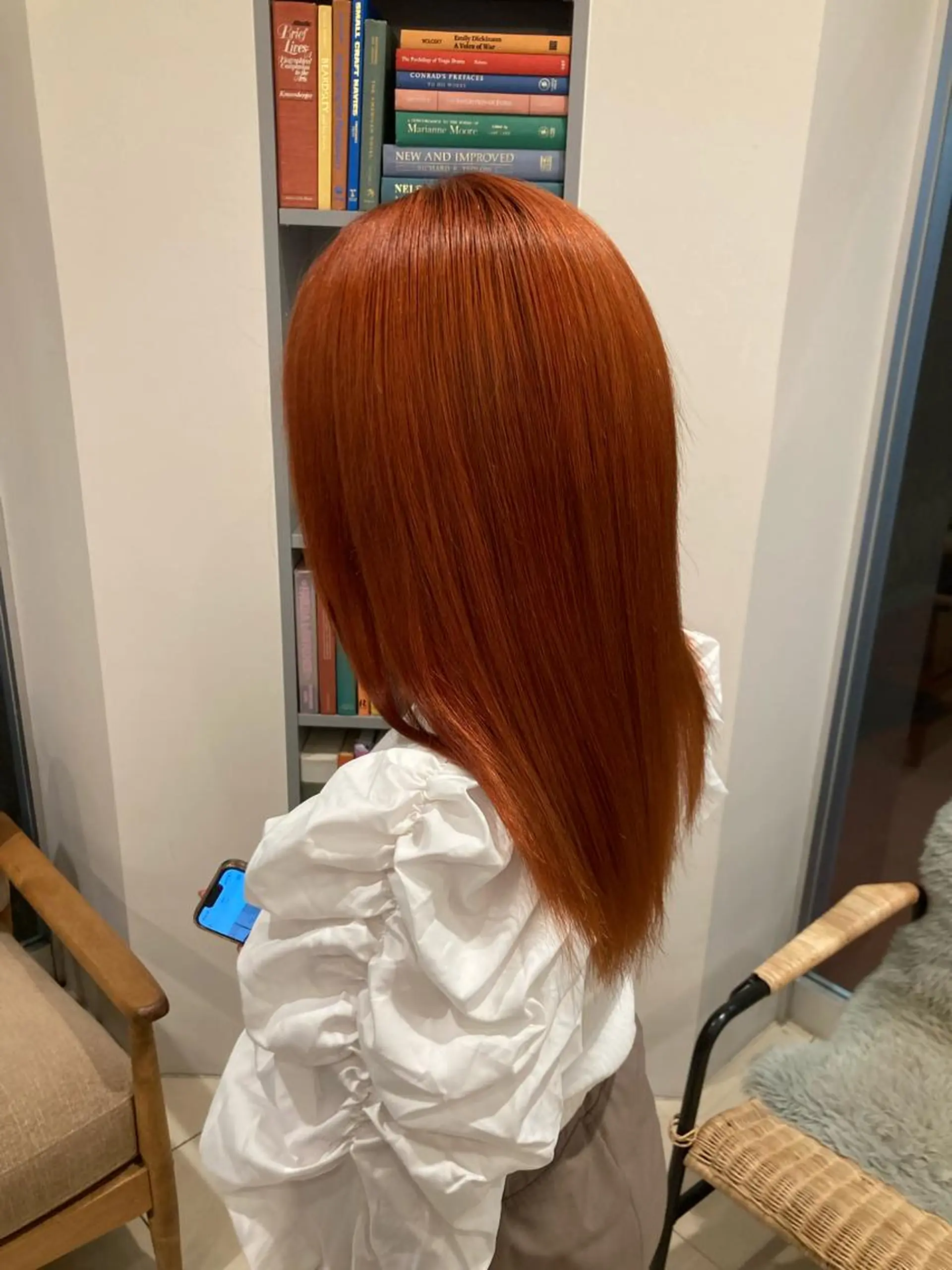 セミロング カラー ブリーチ オレンジ 髪質改善･縮毛矯正 薄拓斗のヘアスタイル