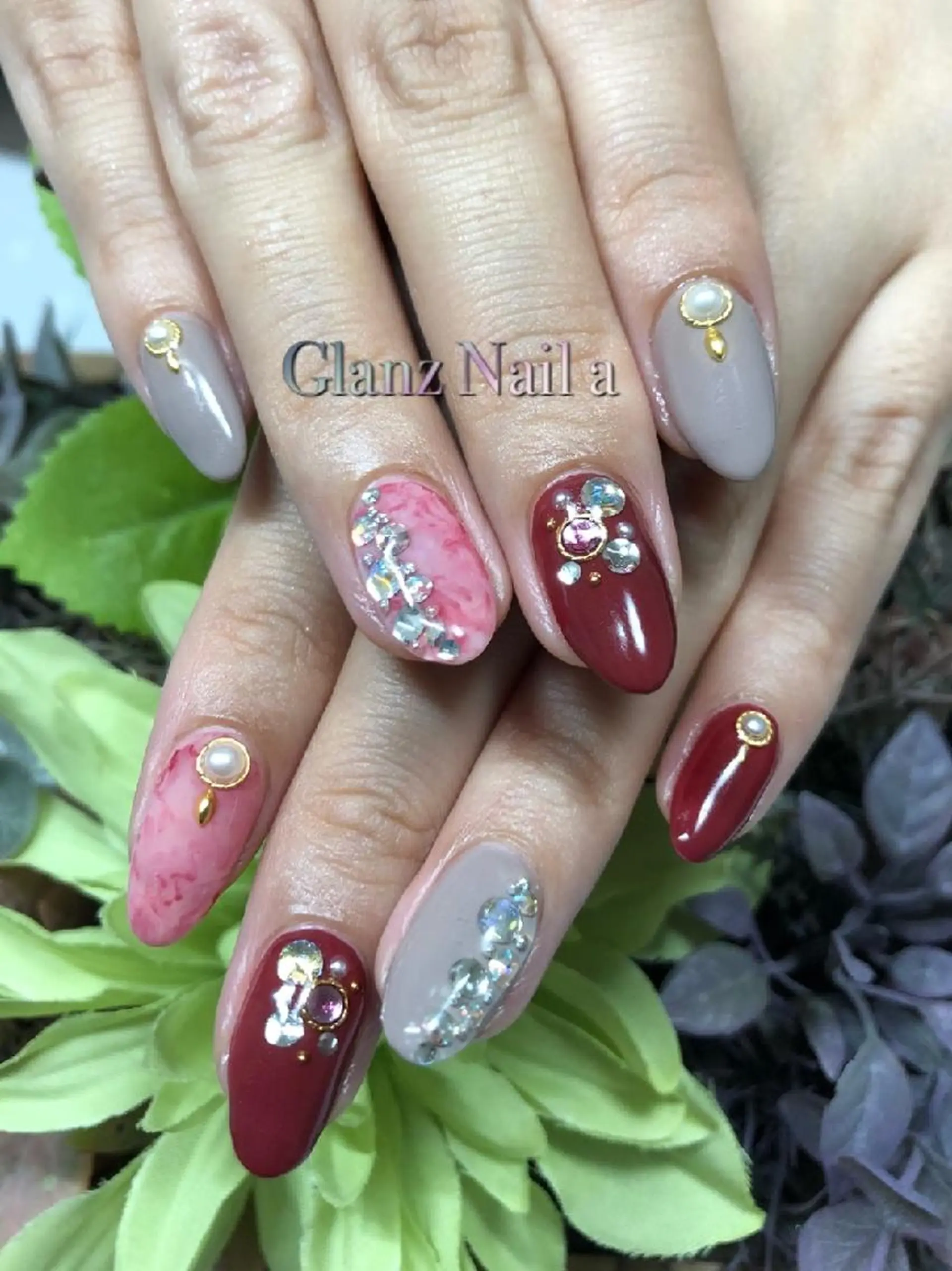 ネイル ストーンネイル Glanz  Nail aのネイルデザイン
