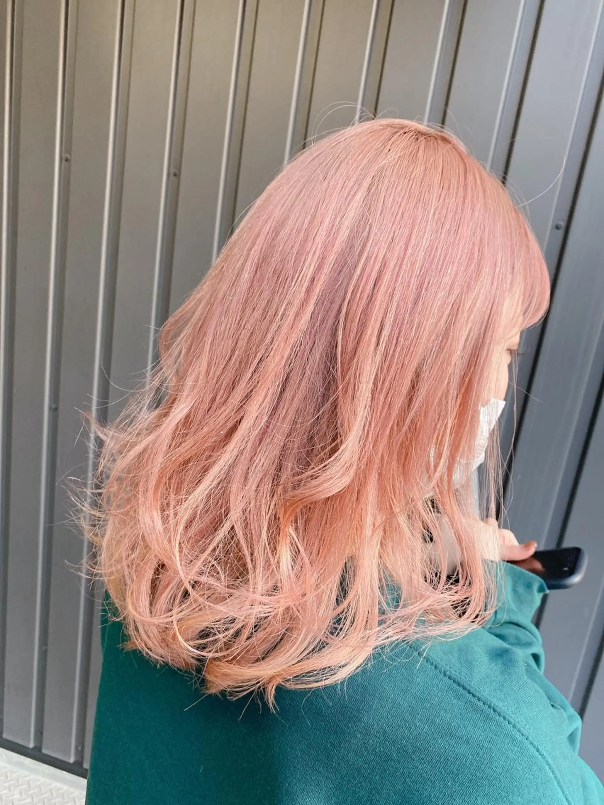 セミロング カラー ベージュカラー 透明感カラー ピンクカラー ピンクベージュ カット ヘアカラー ハイトーンヘア/ 島崎　タクミのヘアスタイル