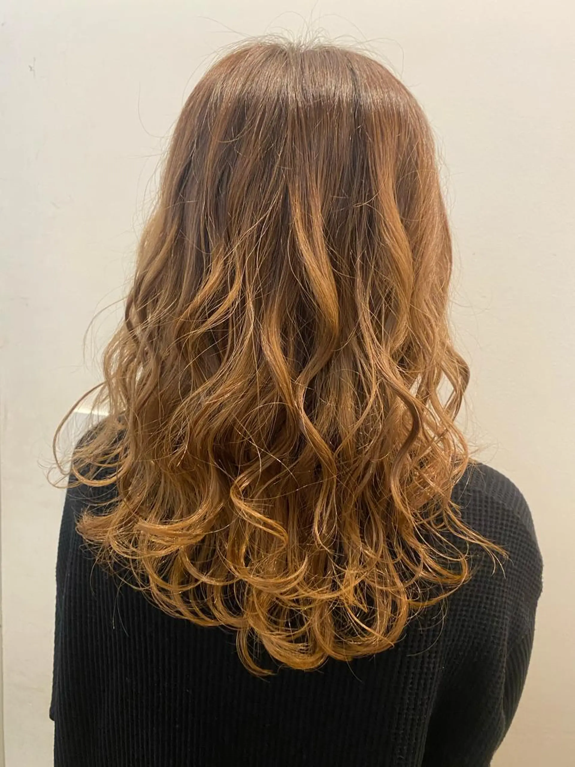 セミロング ヘアアレンジ 安澤 彩奈のヘアスタイル