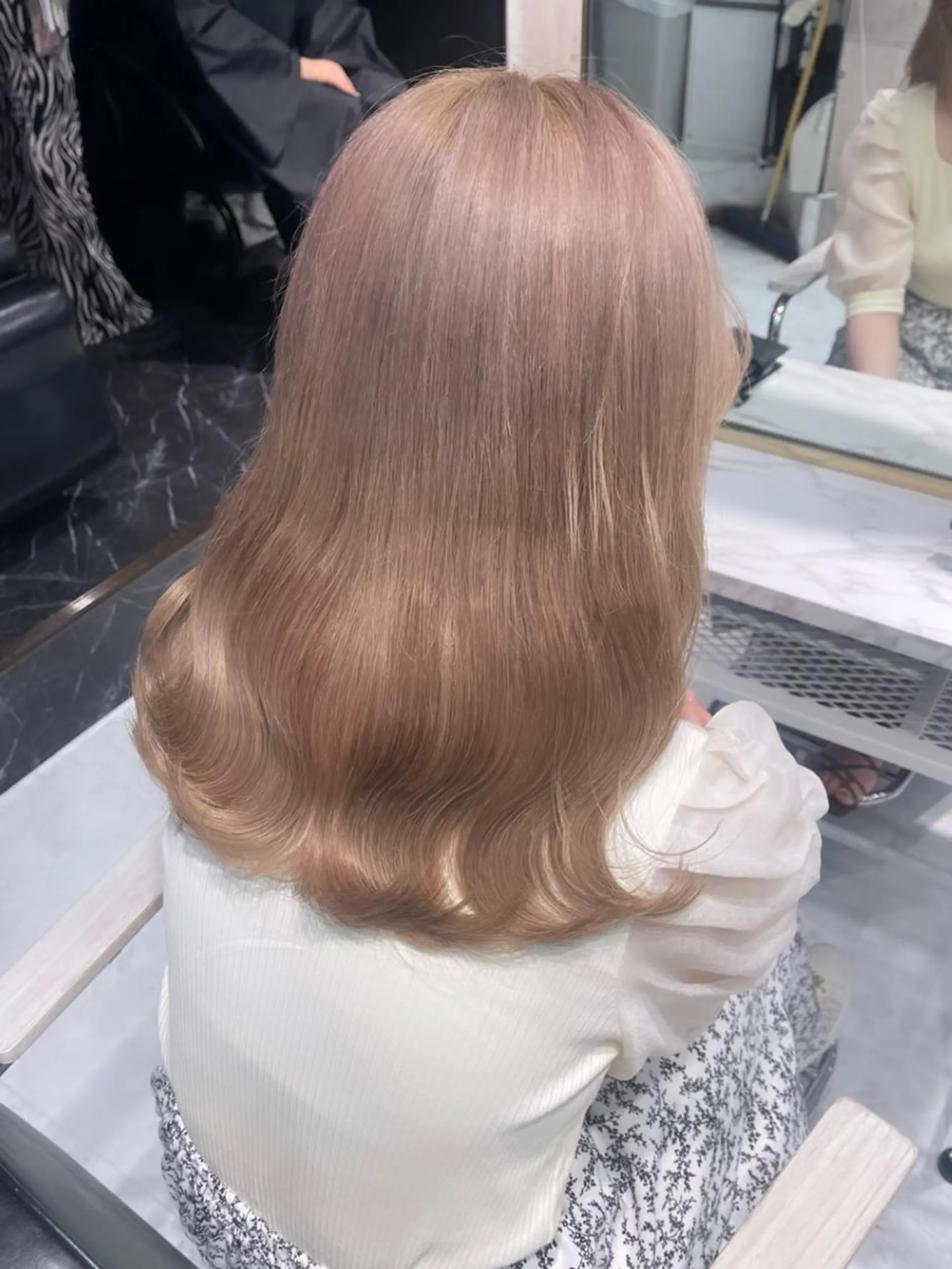 ロング カラー パーマ ヘアアレンジ メンズ キッズ ネイル マツエク・マツパ アイブロウ 🎀韓国レイヤー YURINA🎀のヘアスタイル