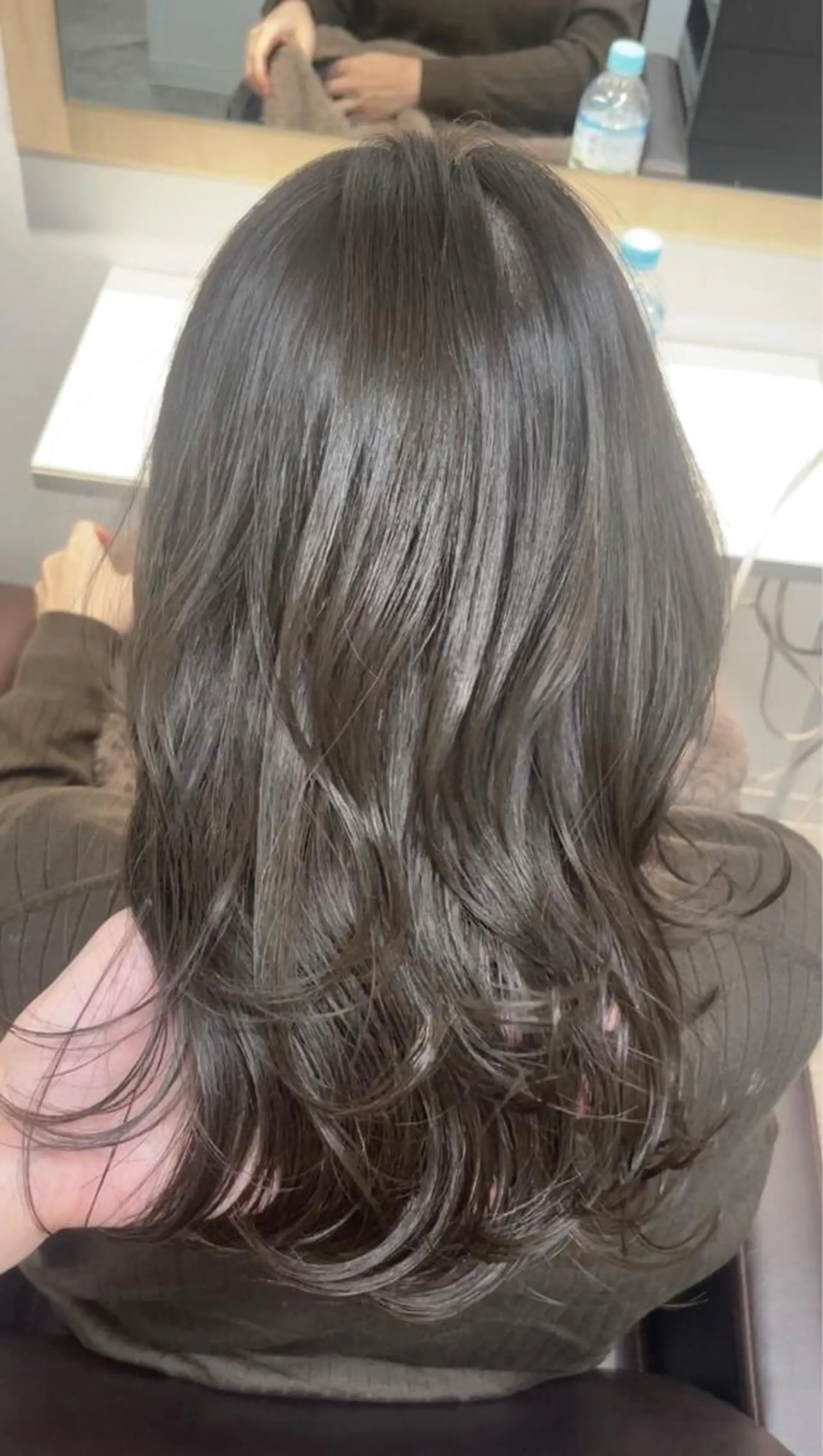 ミディアム カラー ブリーチ 透明感カラー グレージュ ブリーチなしカラー オリーブグレージュ カット ヘアカラー トリートメント ご新規様限定 透明感カラーKANAのヘアスタイル