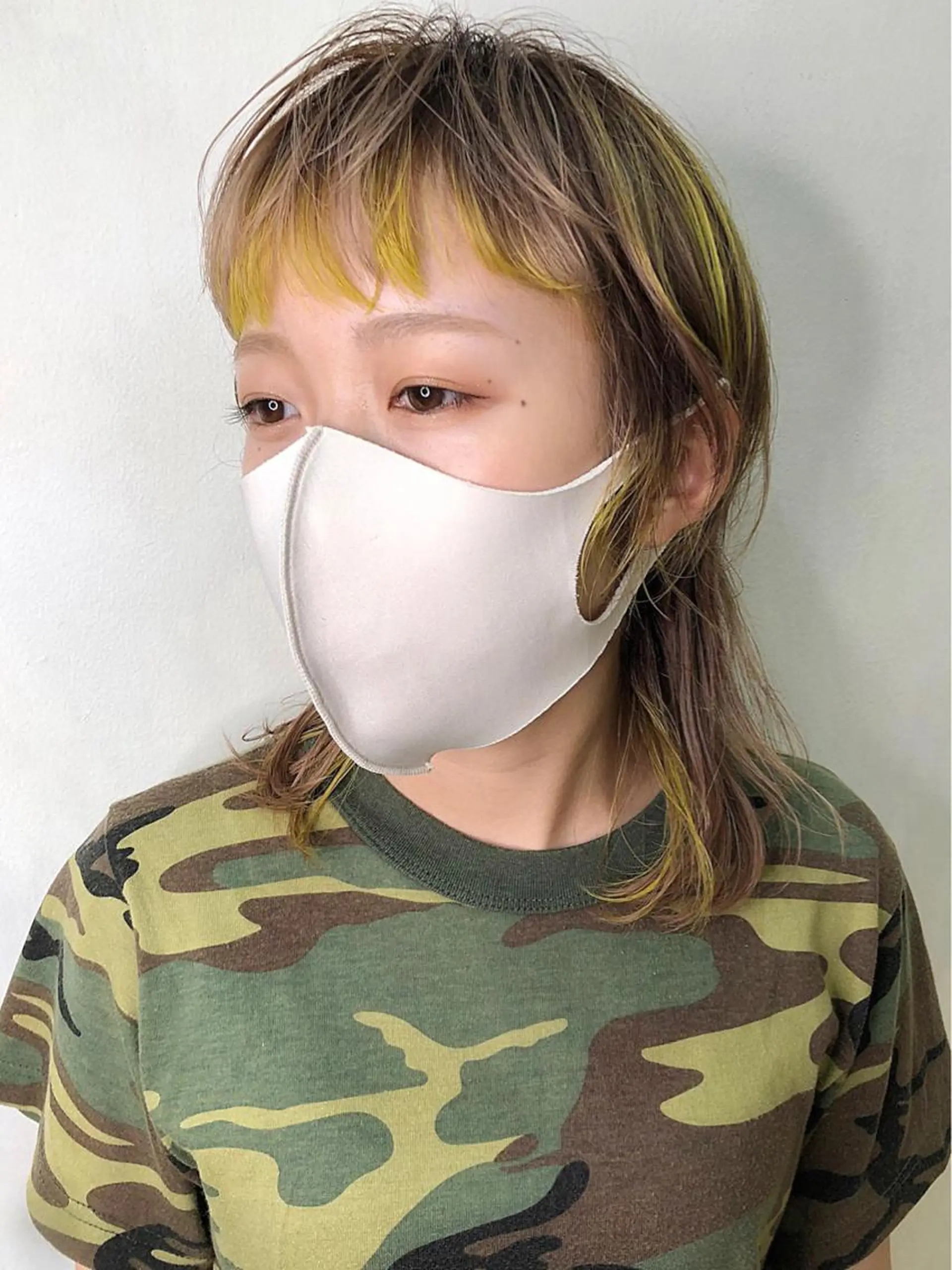 ミディアム カラー ベージュカラー イエローカラー ウルフカット カット ヘアカラー トリートメント SALOWIN所属・ブリーチ🪡 ボブ🐬レイヤーのヘアスタイル