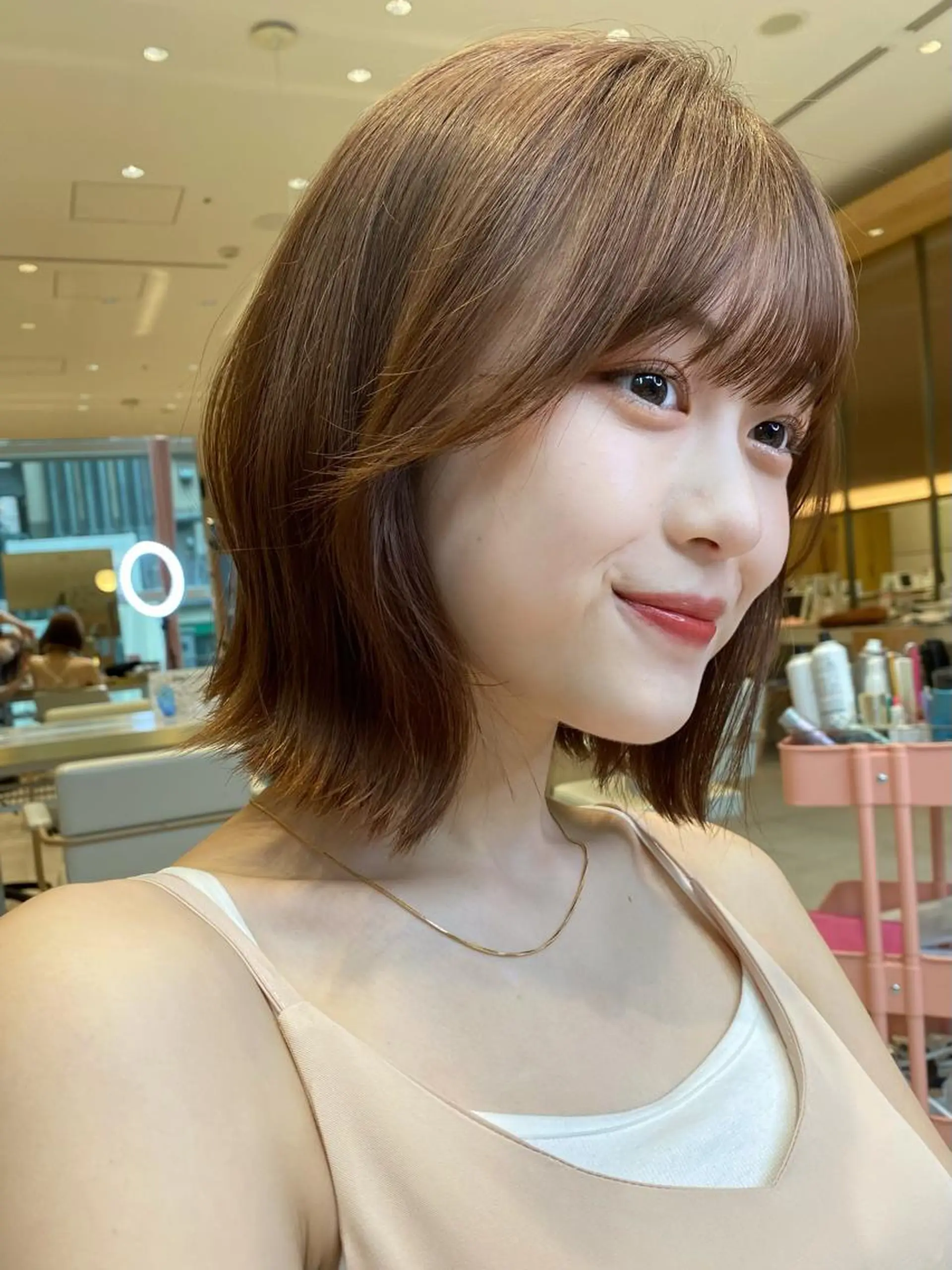 ミディアム カラー パーマ ヘアアレンジ 切りっぱなしボブ バレイヤージュ ブリーチ ケアブリーチ 透明感カラー 小野寺瑞希 /最小顔カットのヘアスタイル