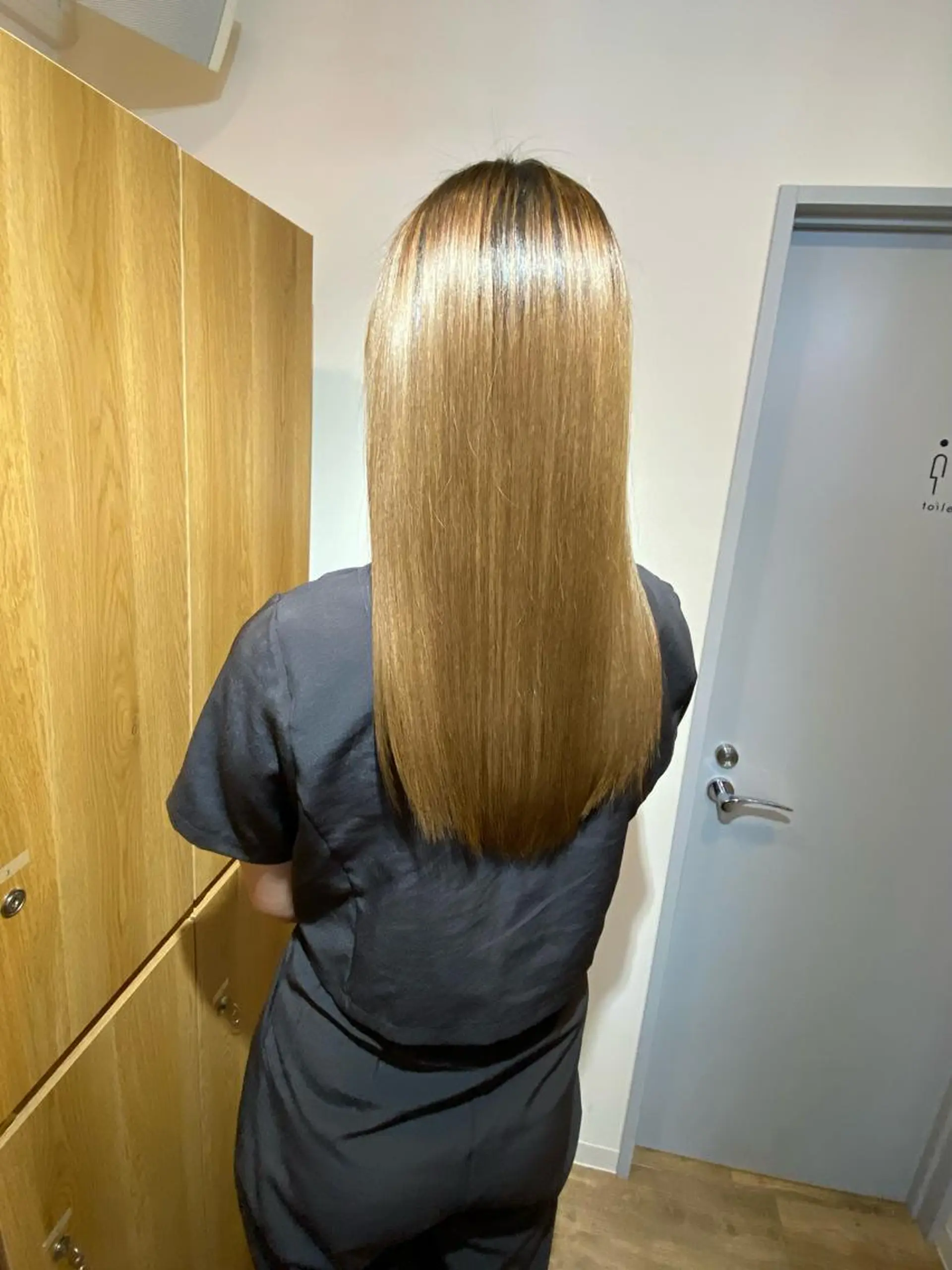 セミロング ボブ ハイライト 髪質改善 ヘアカラー トリートメント 山下 祐輝のヘアスタイル