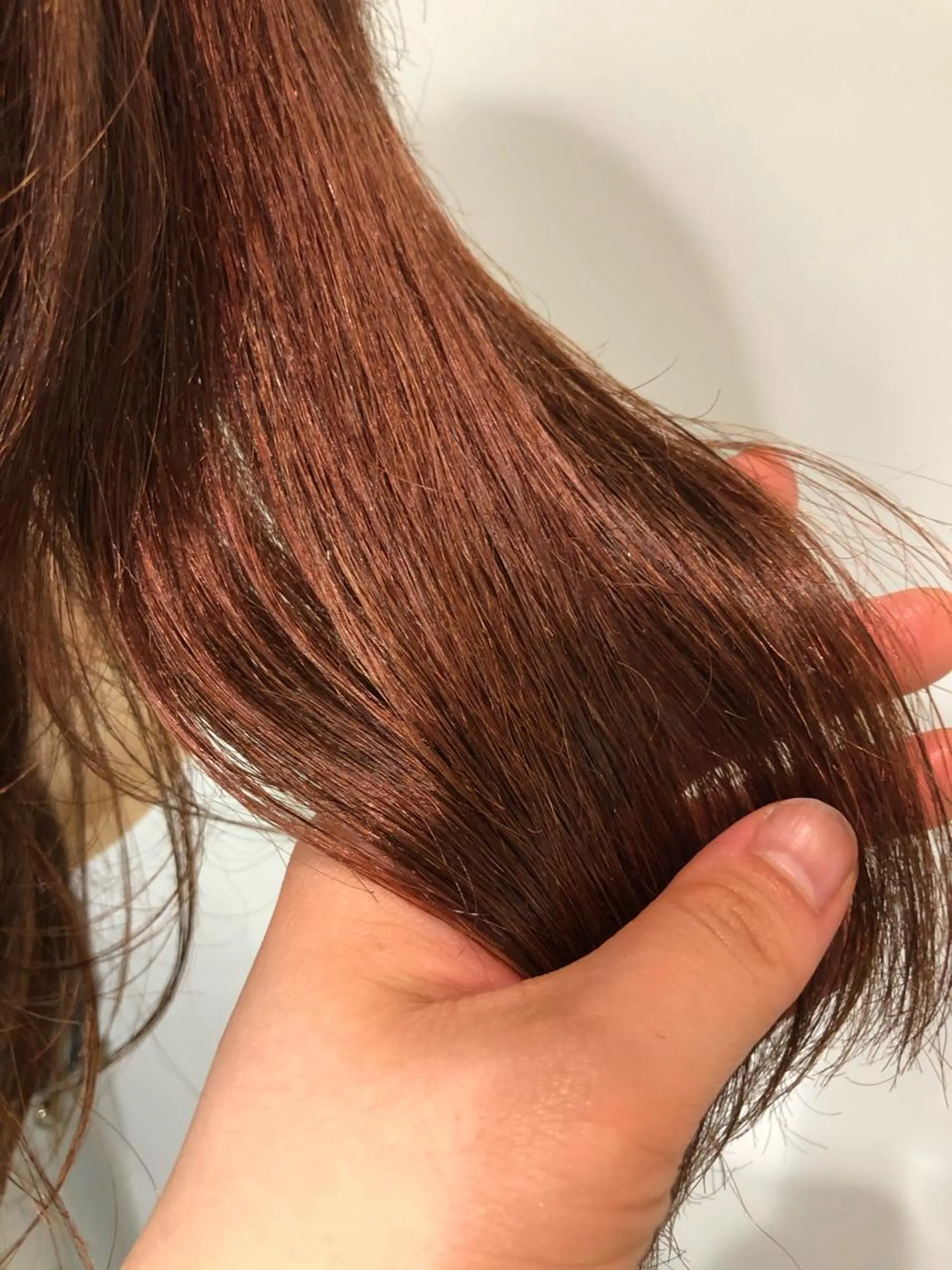 ロング カット ヘアカラー 白土 さくらのヘアスタイル