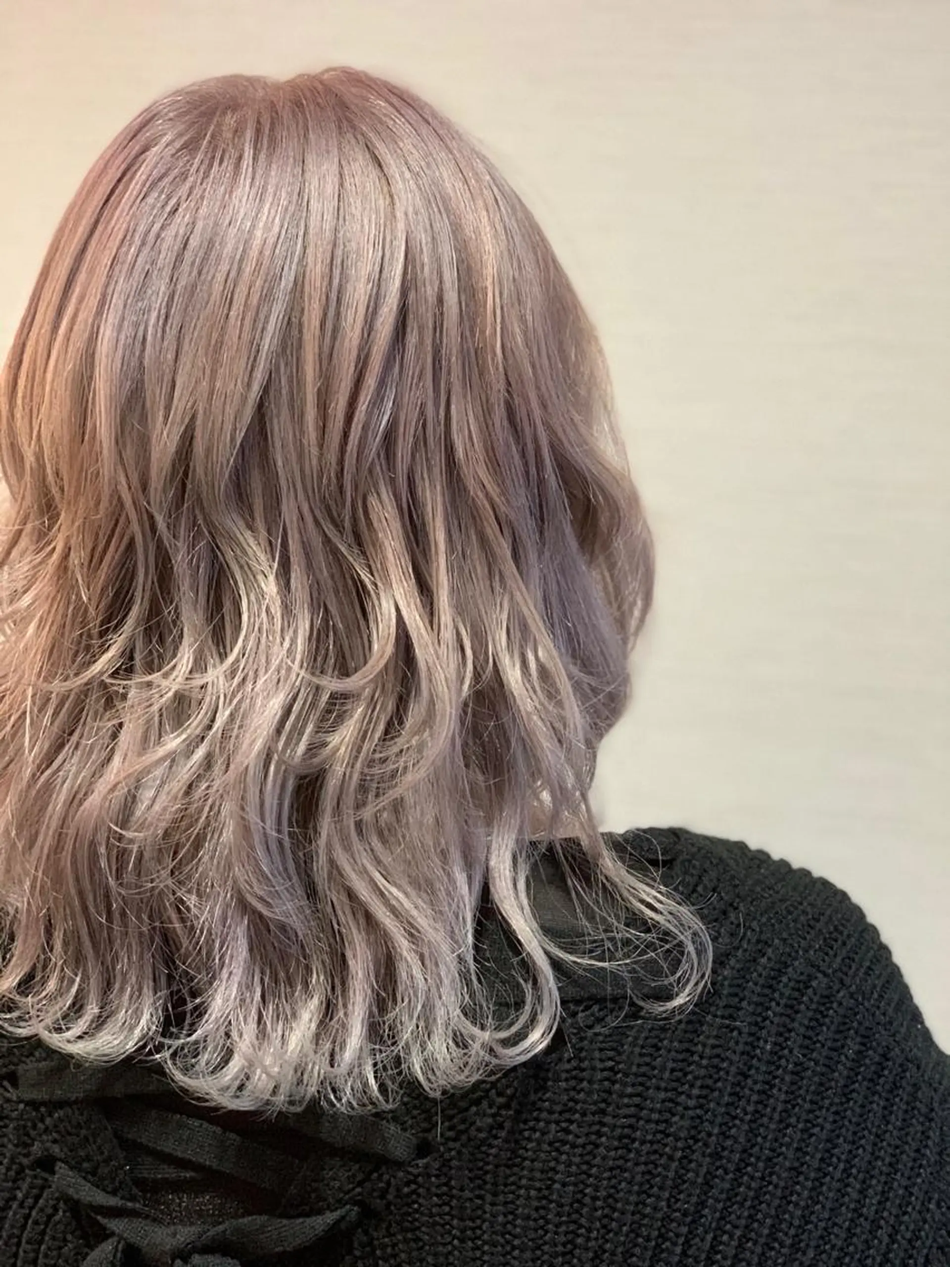 ミディアム カラー ヘアカラー トリートメント 蓮見  友里のヘアスタイル