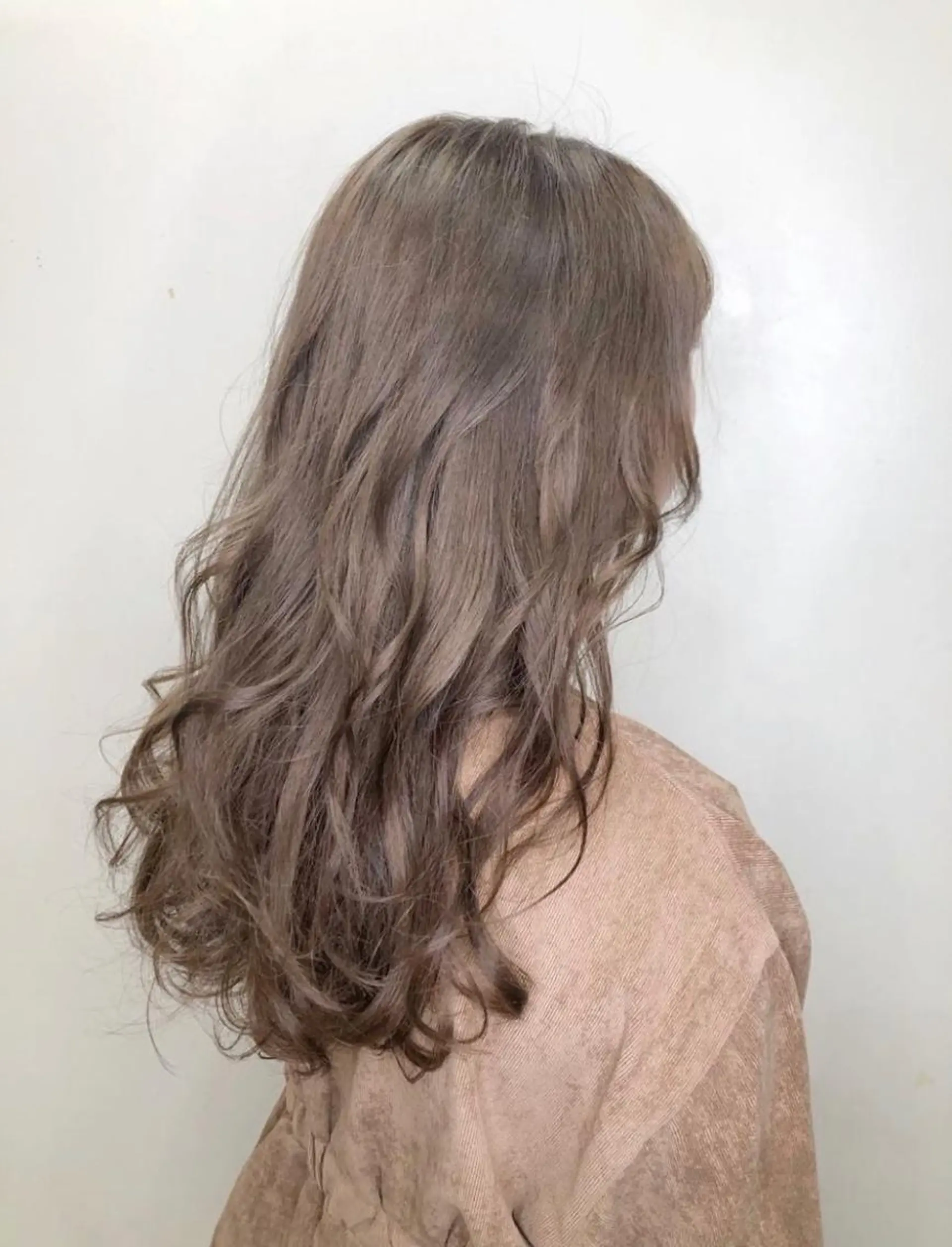 ロング カラー ベージュカラー ブリーチ 透明感カラー Kimura Miyukiのマツエク・マツパデザイン