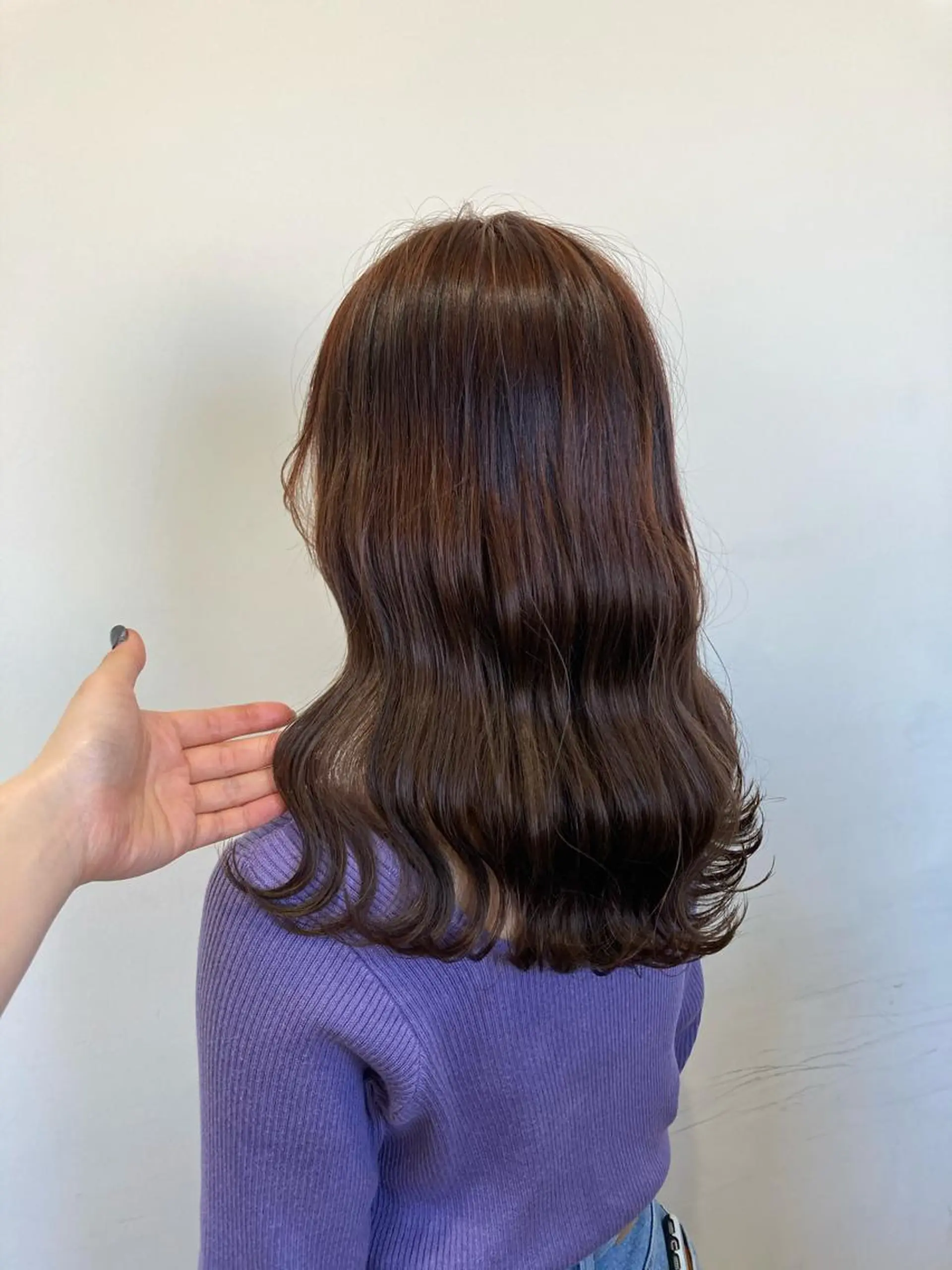 セミロング チョコレートブラウン カット ヘアカラー 梅山 美侑のヘアスタイル